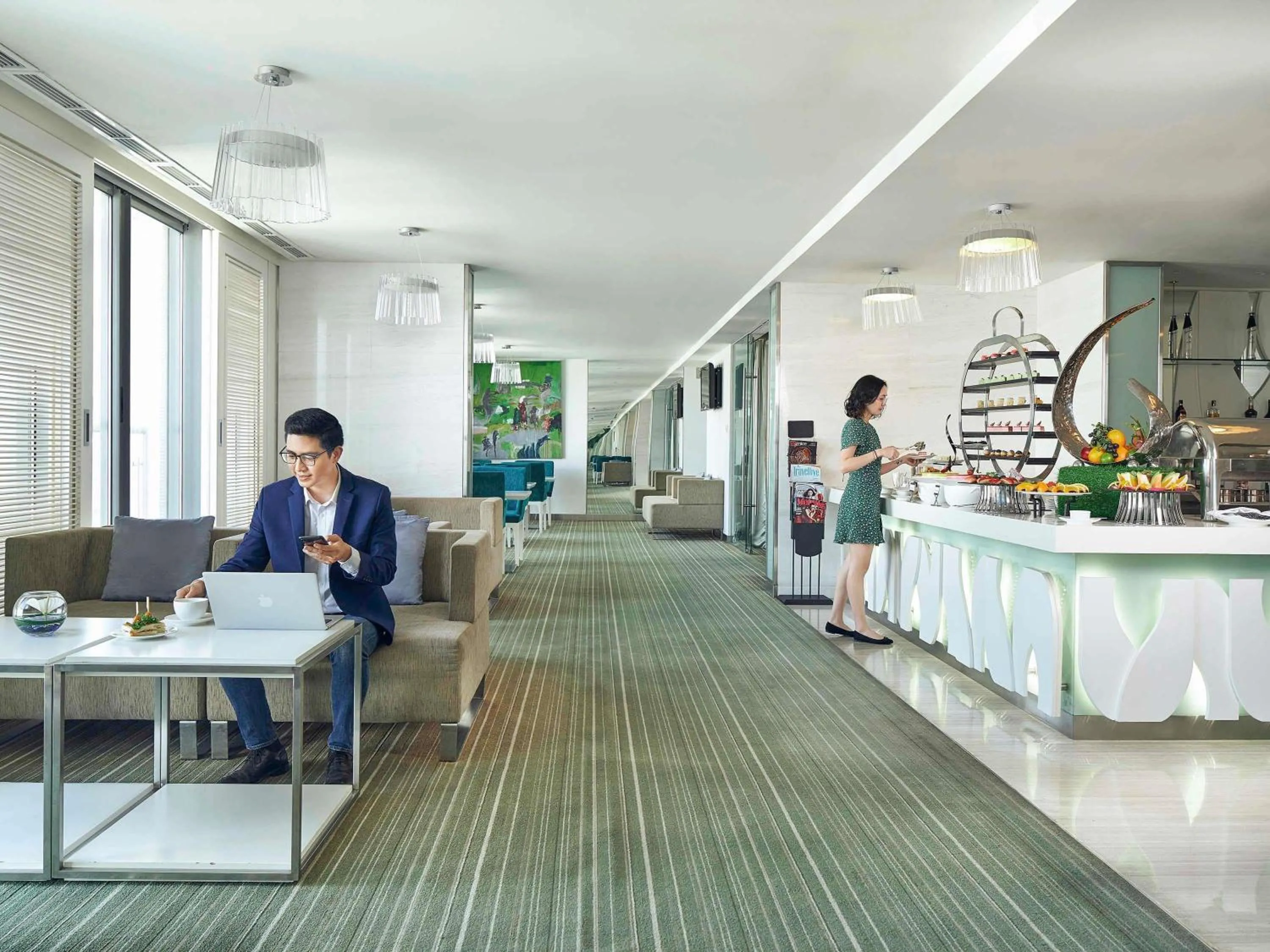 Lounge or bar in Novotel Saigon Centre