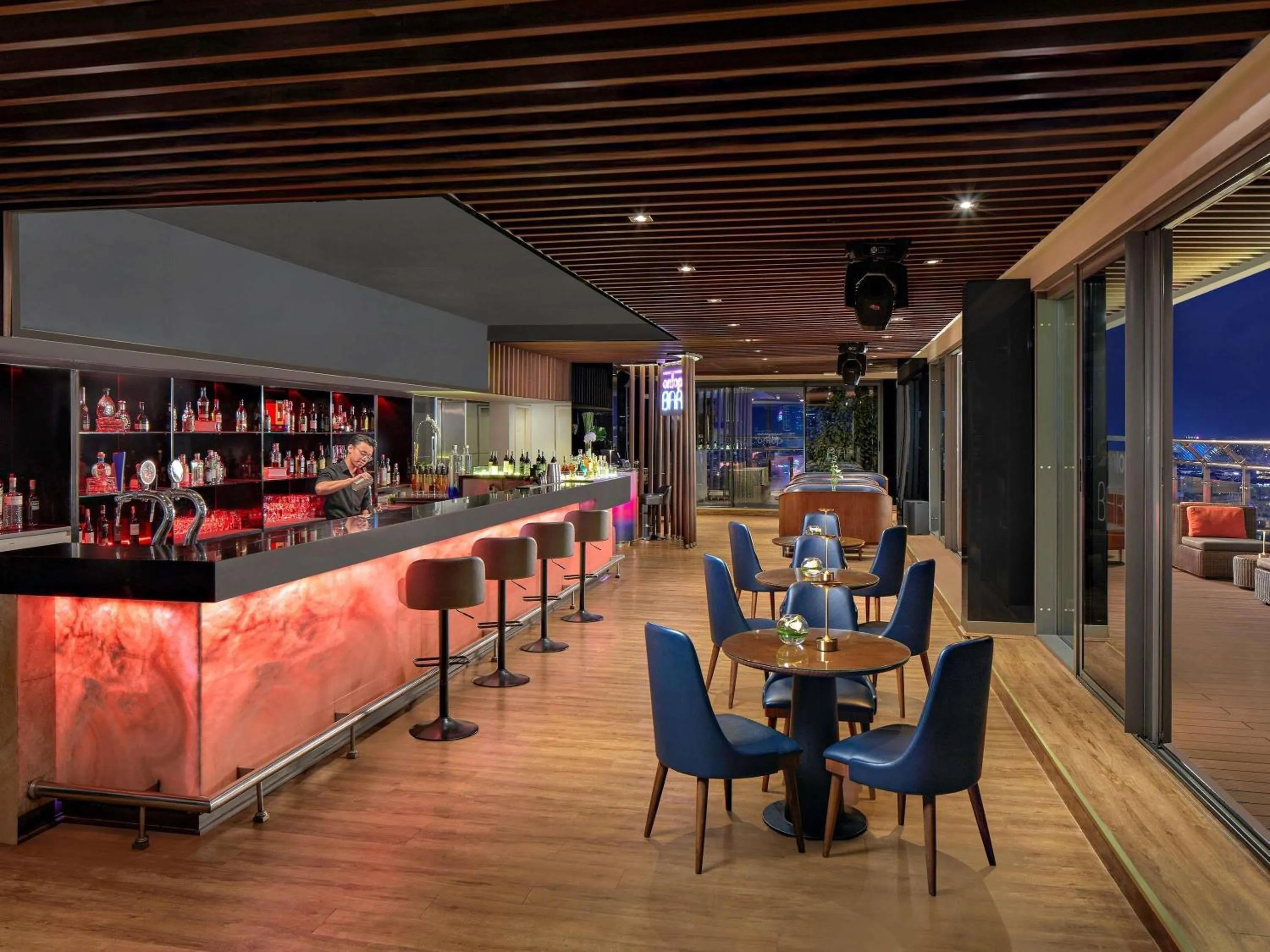 Lounge or bar in Novotel Saigon Centre