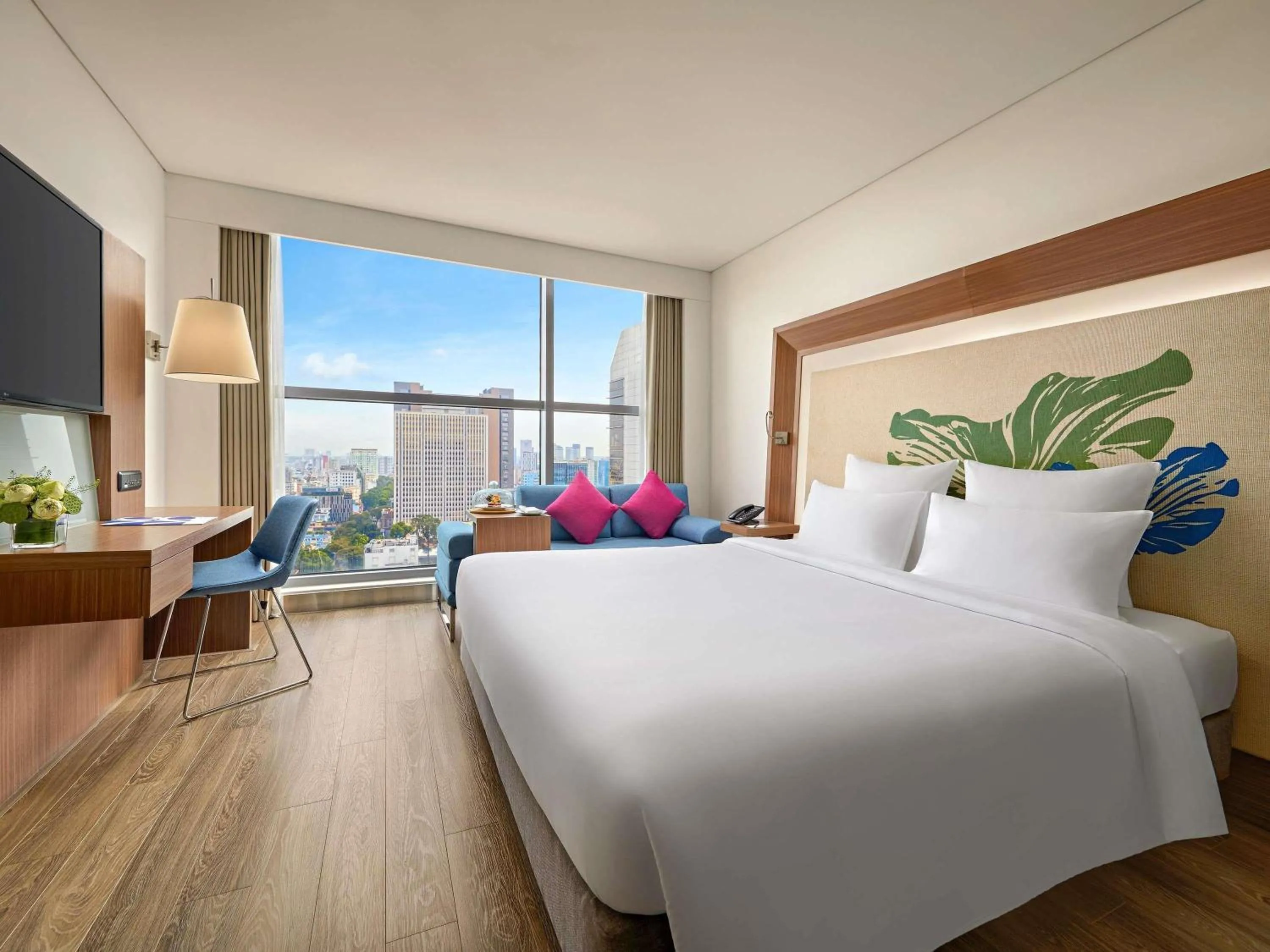 Bedroom, Bed in Novotel Saigon Centre