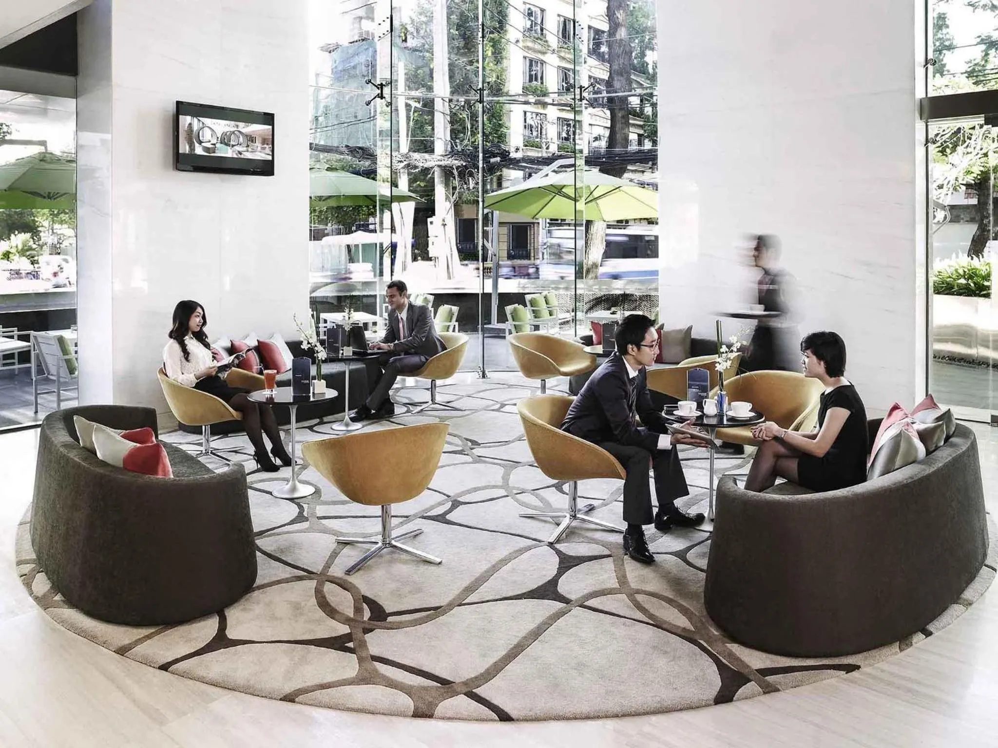 Lounge or bar in Novotel Saigon Centre