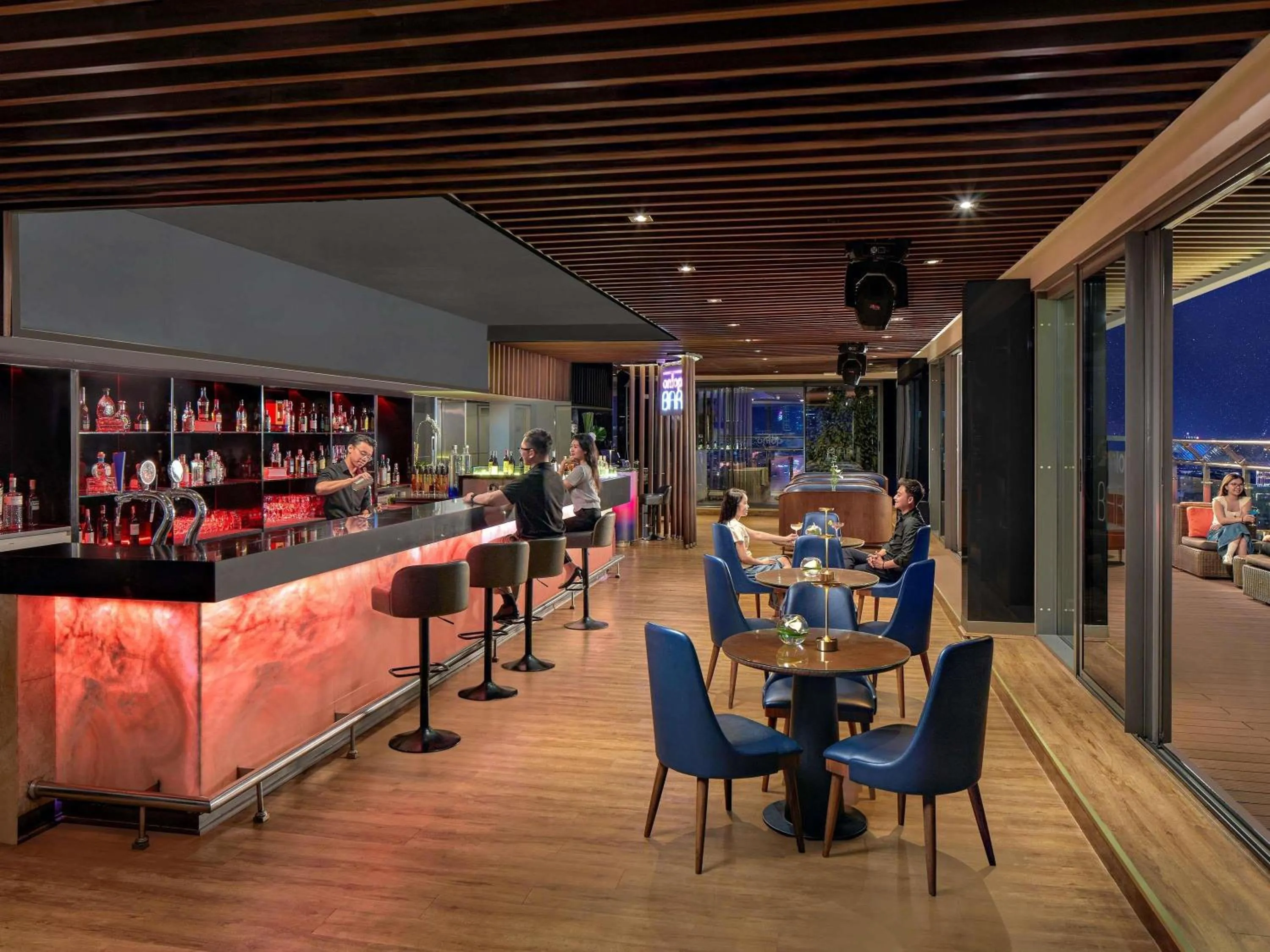 Lounge or bar in Novotel Saigon Centre