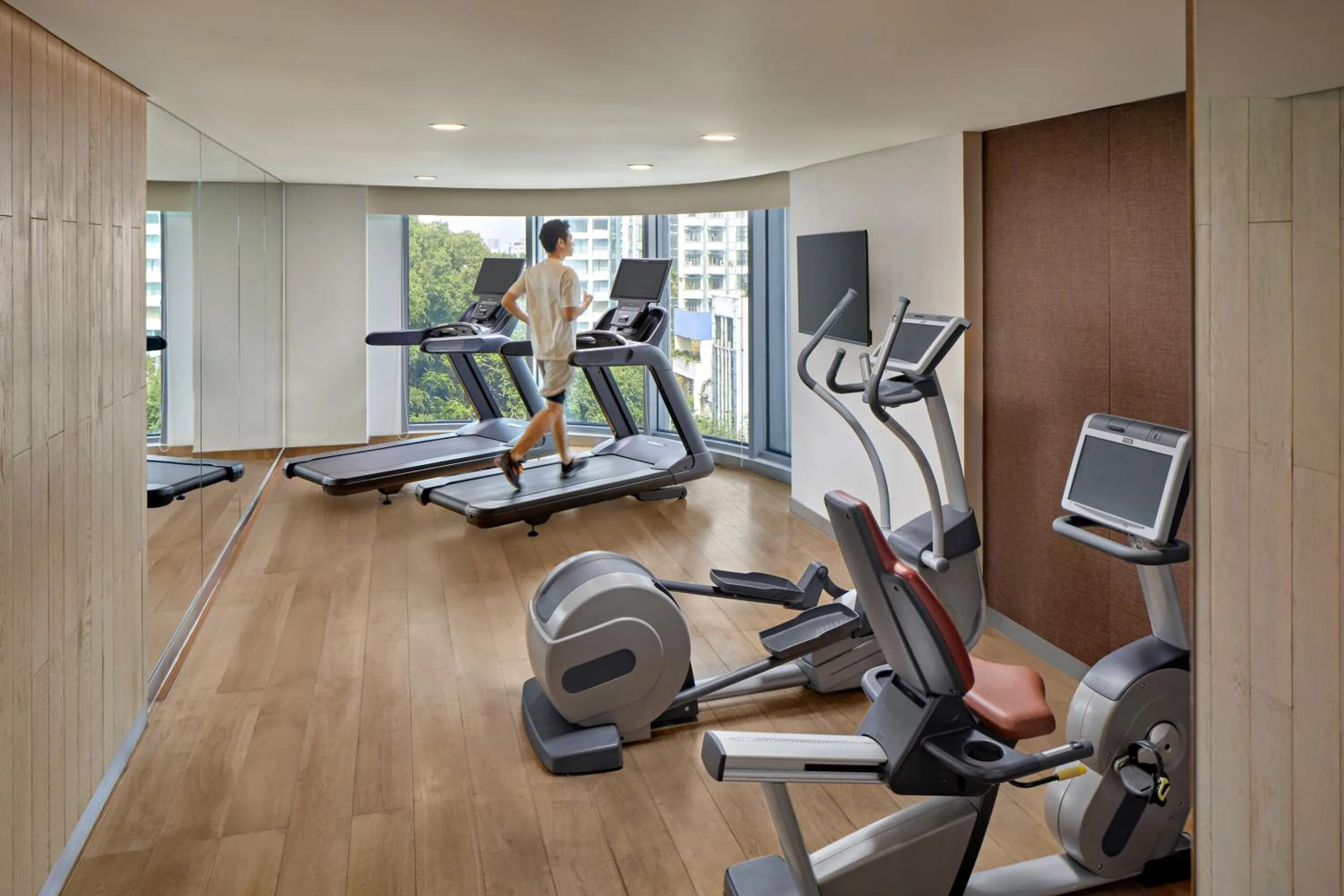 Fitness centre/facilities in Novotel Saigon Centre