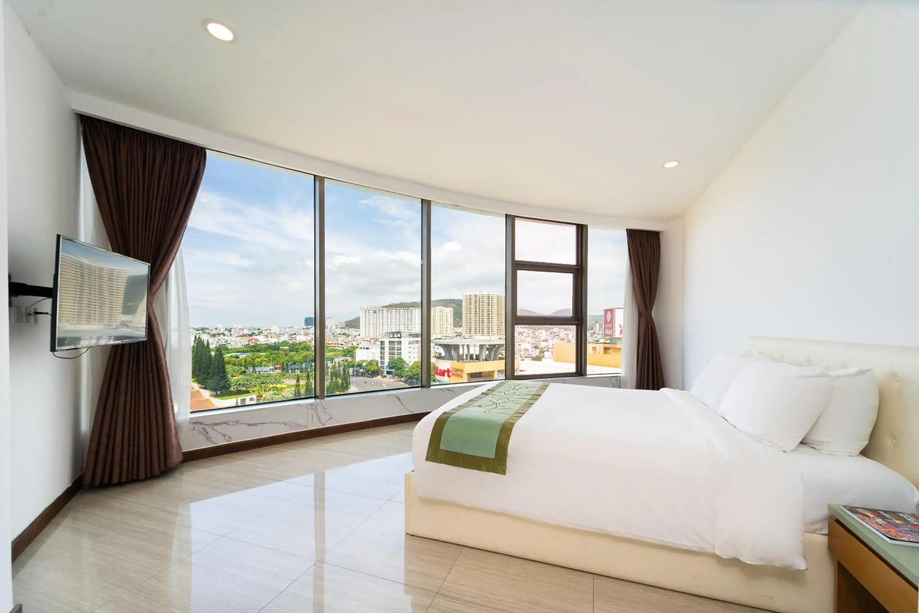 Two-Bedroom Apartment in DIC Star Landmark Two-Bedroom Apartment in DIC Star Landmark