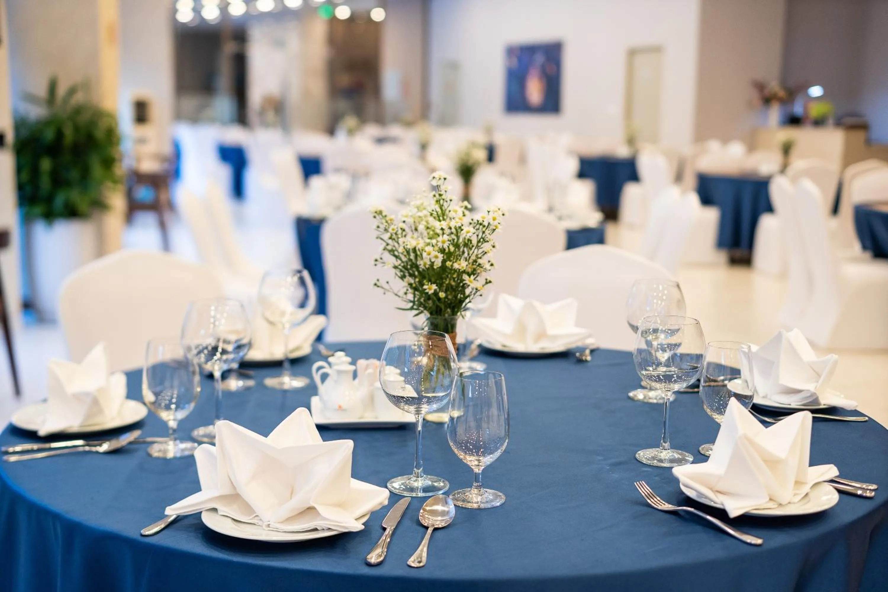 Restaurant/places to eat in DIC Star Landmark