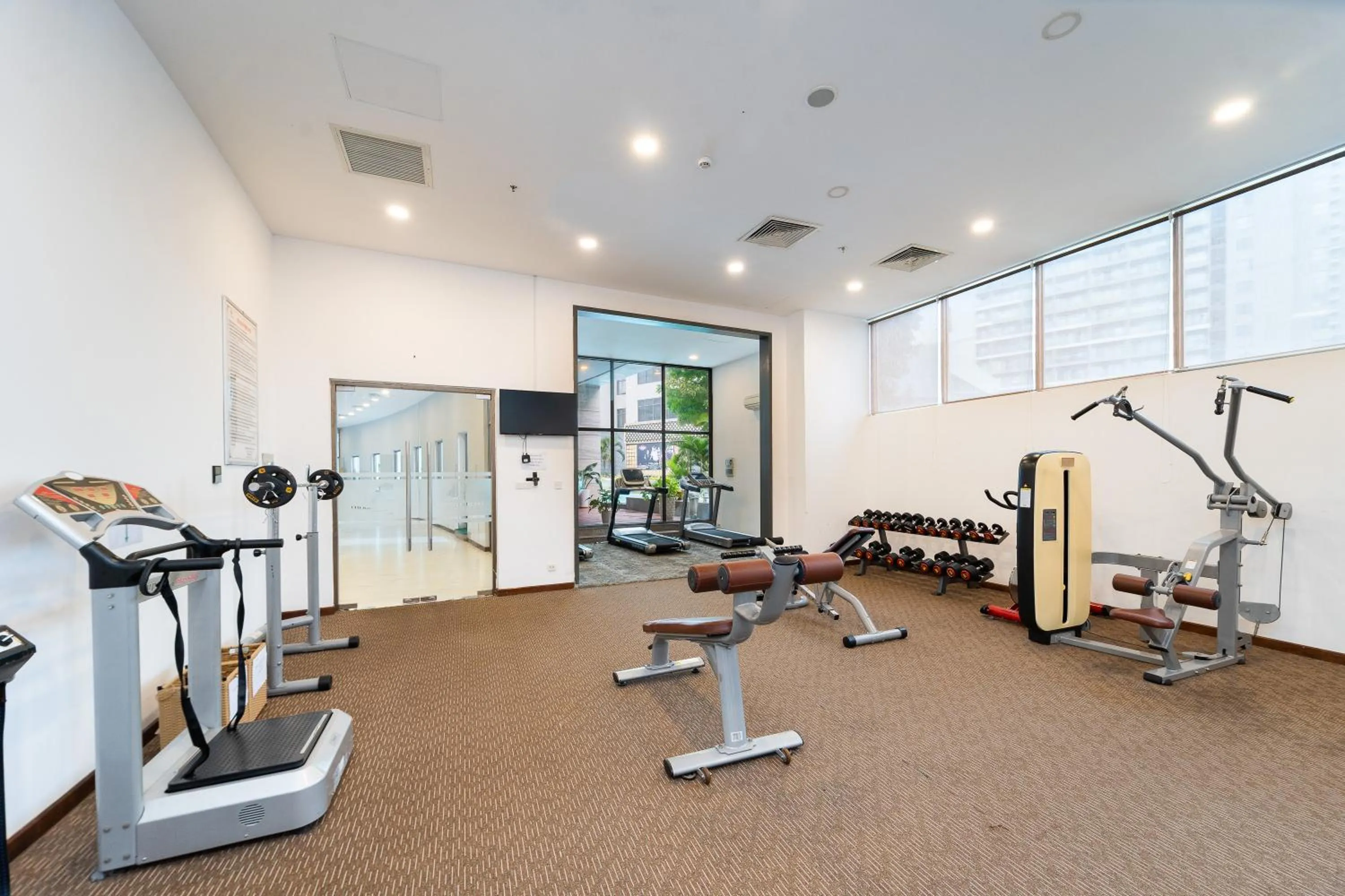 Fitness centre/facilities in DIC Star Landmark