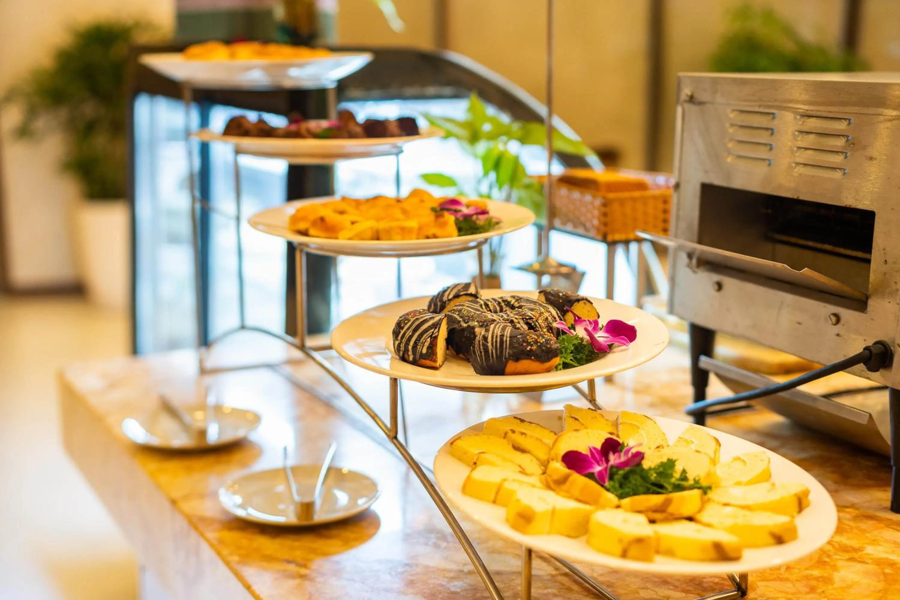 Food in DIC Star Landmark