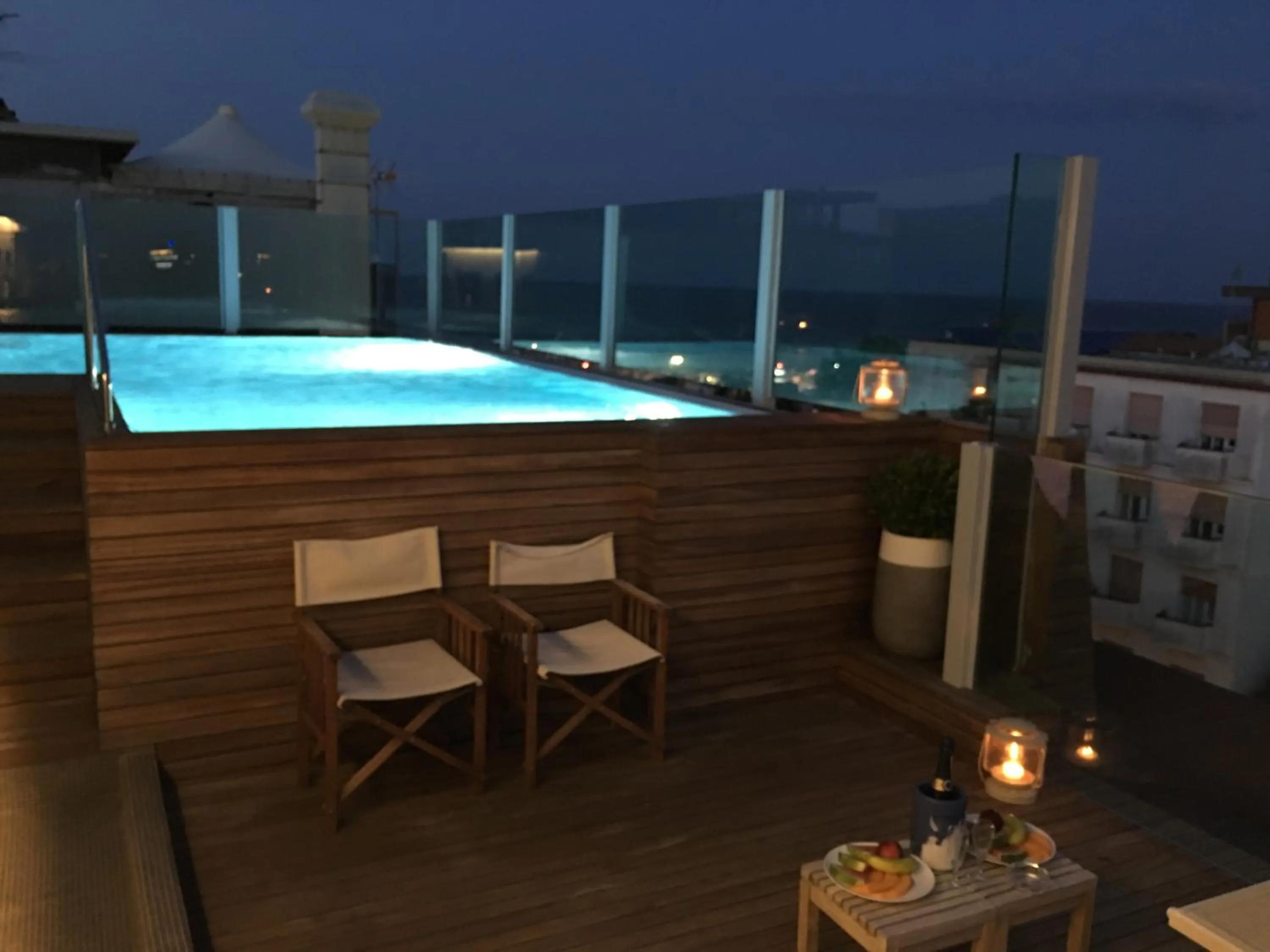 Swimming pool in Hotel City