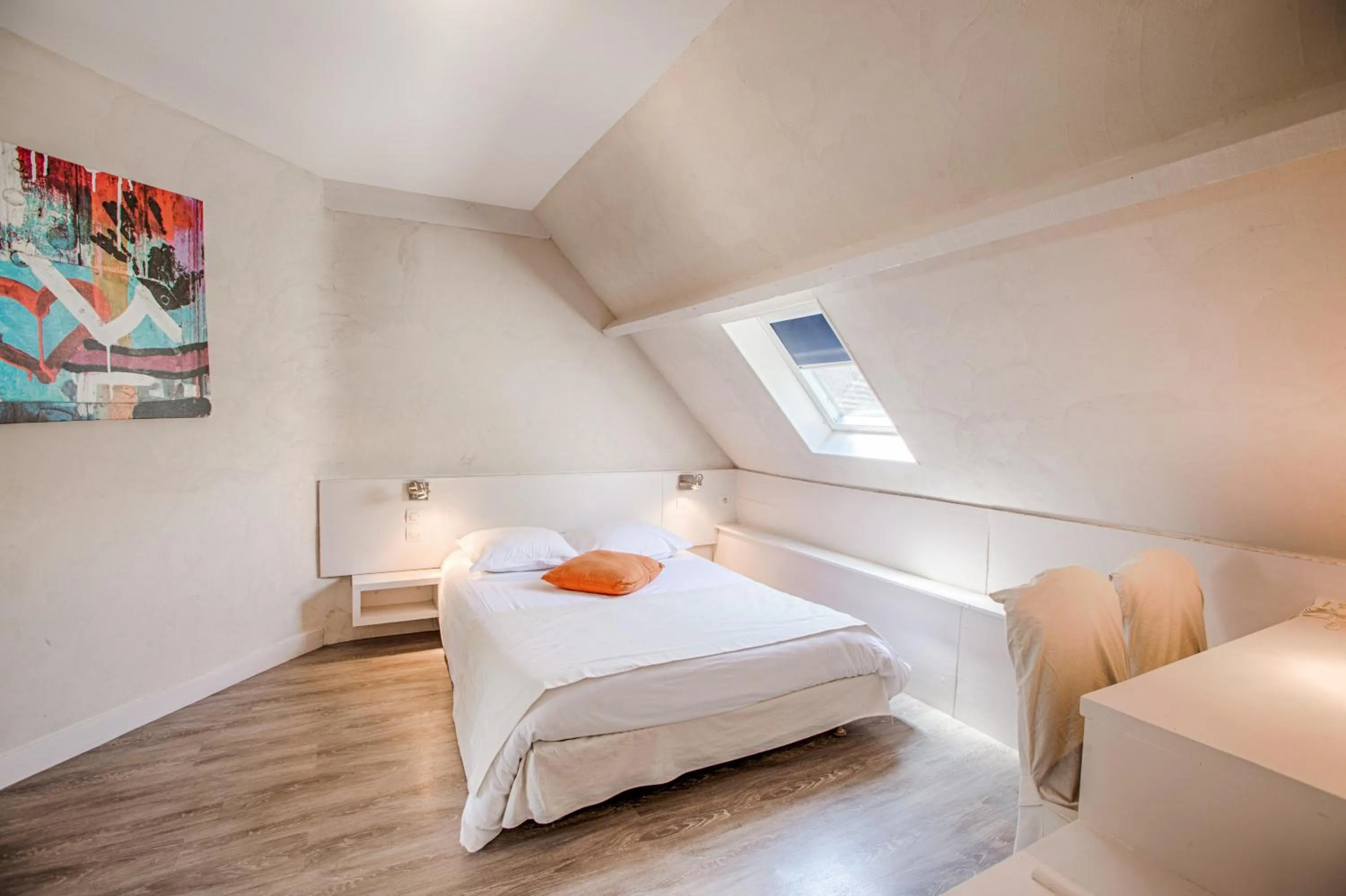 Bedroom, Bed in Logis Hôtel Restaurant L'Ile de Sées