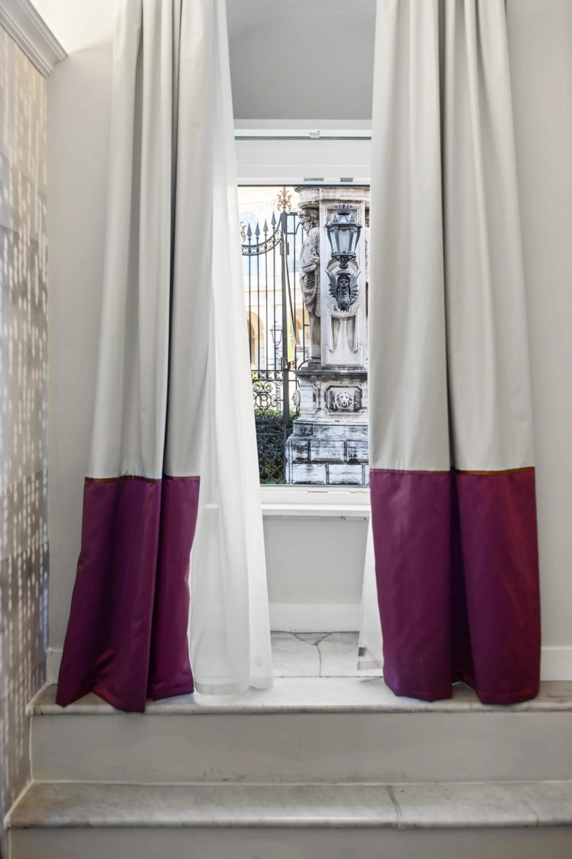 Property building in Gh Trevi Fountain