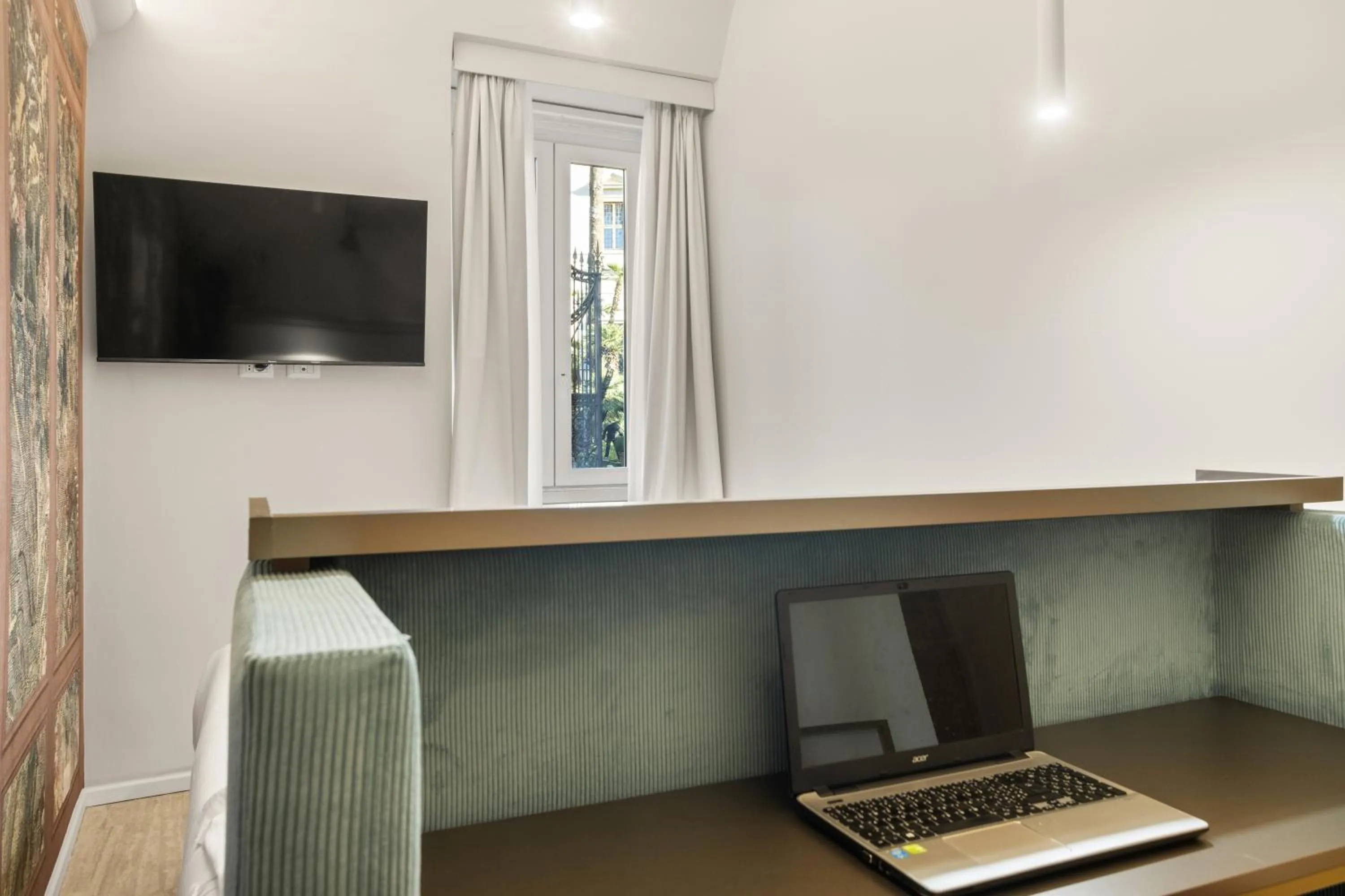 Property building in Gh Trevi Fountain