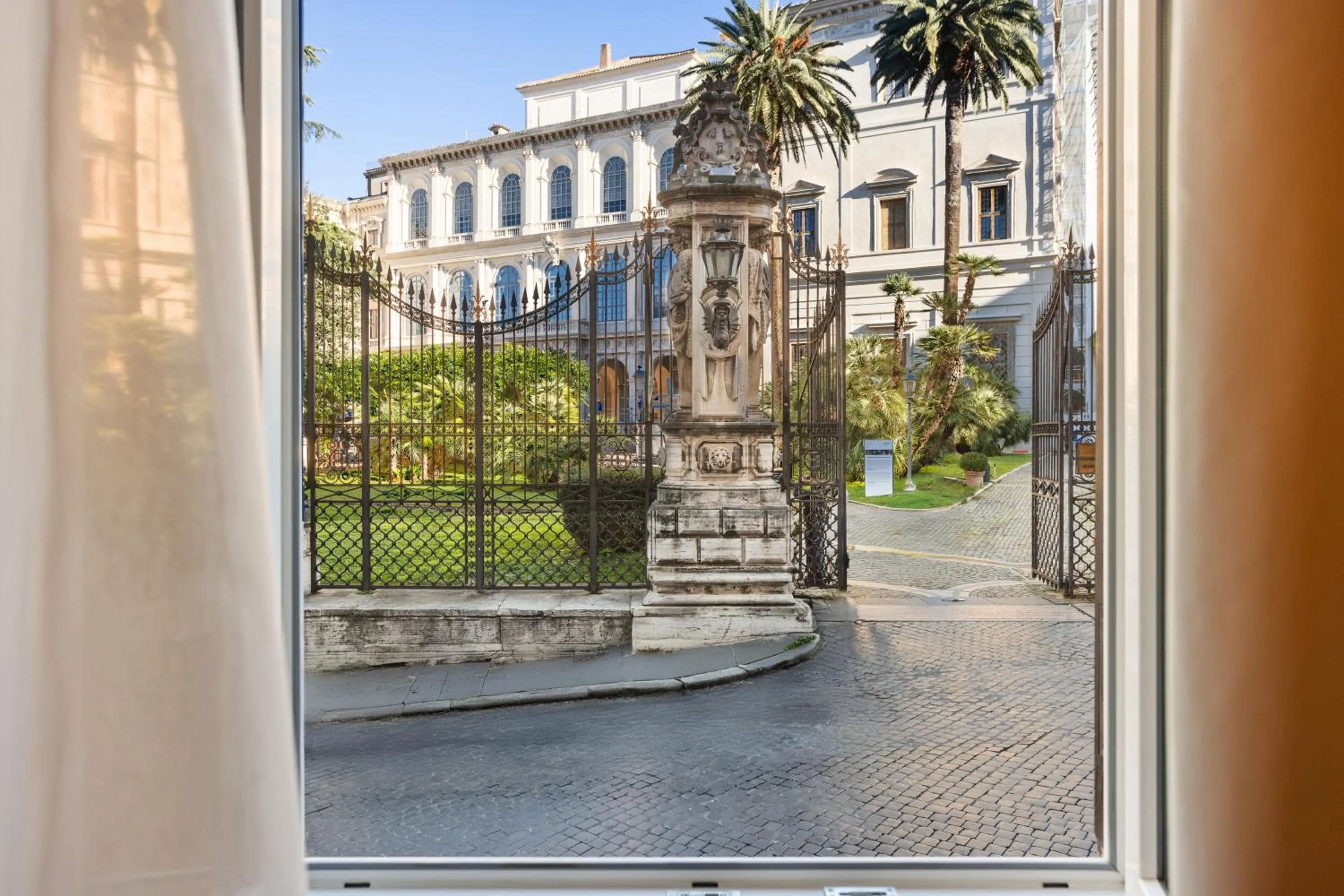 Property building in Gh Trevi Fountain
