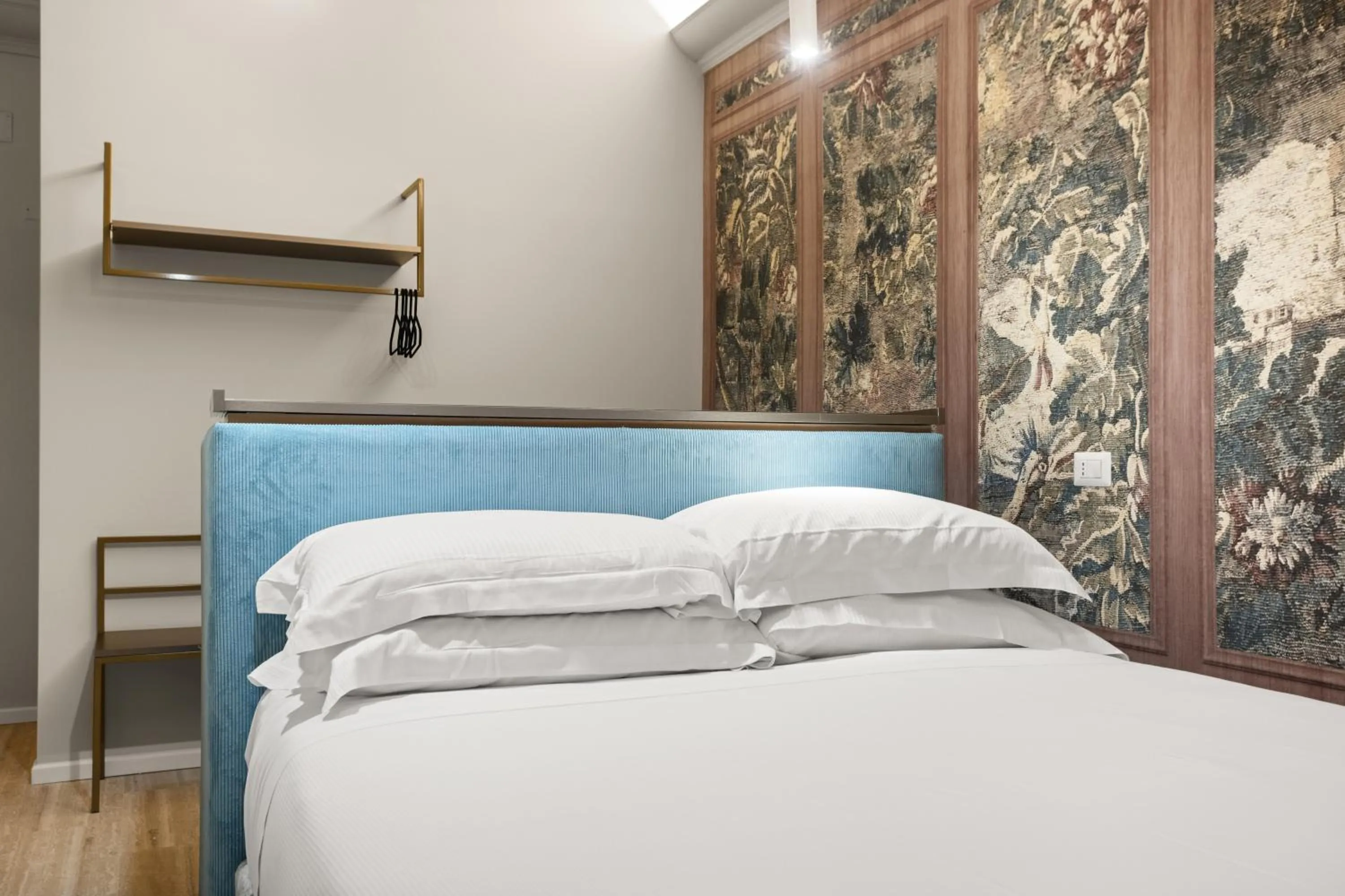 Bed in Gh Trevi Fountain