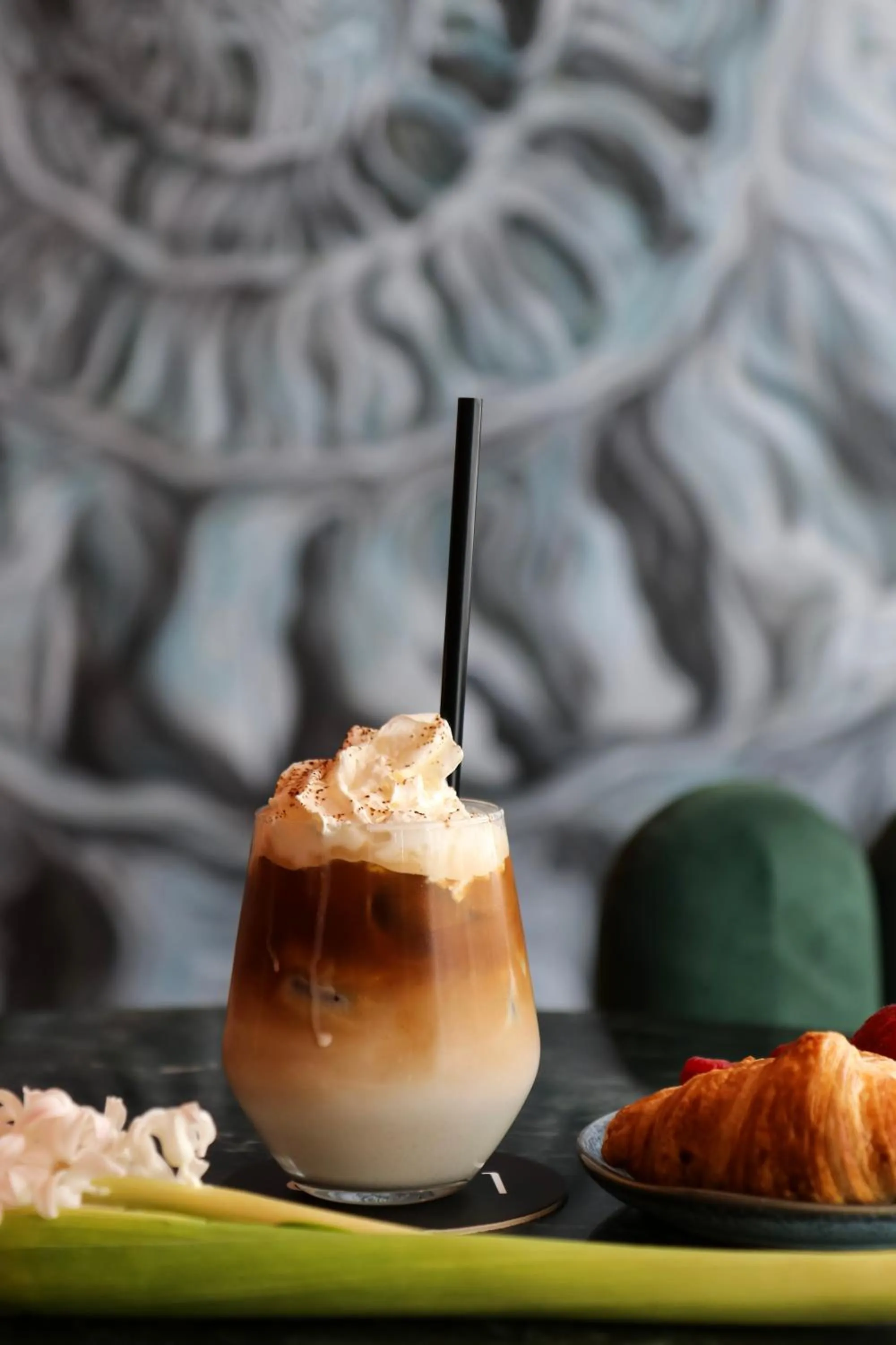 Buffet breakfast in VISIONAPARTMENTS Bucharest - contactless check-in