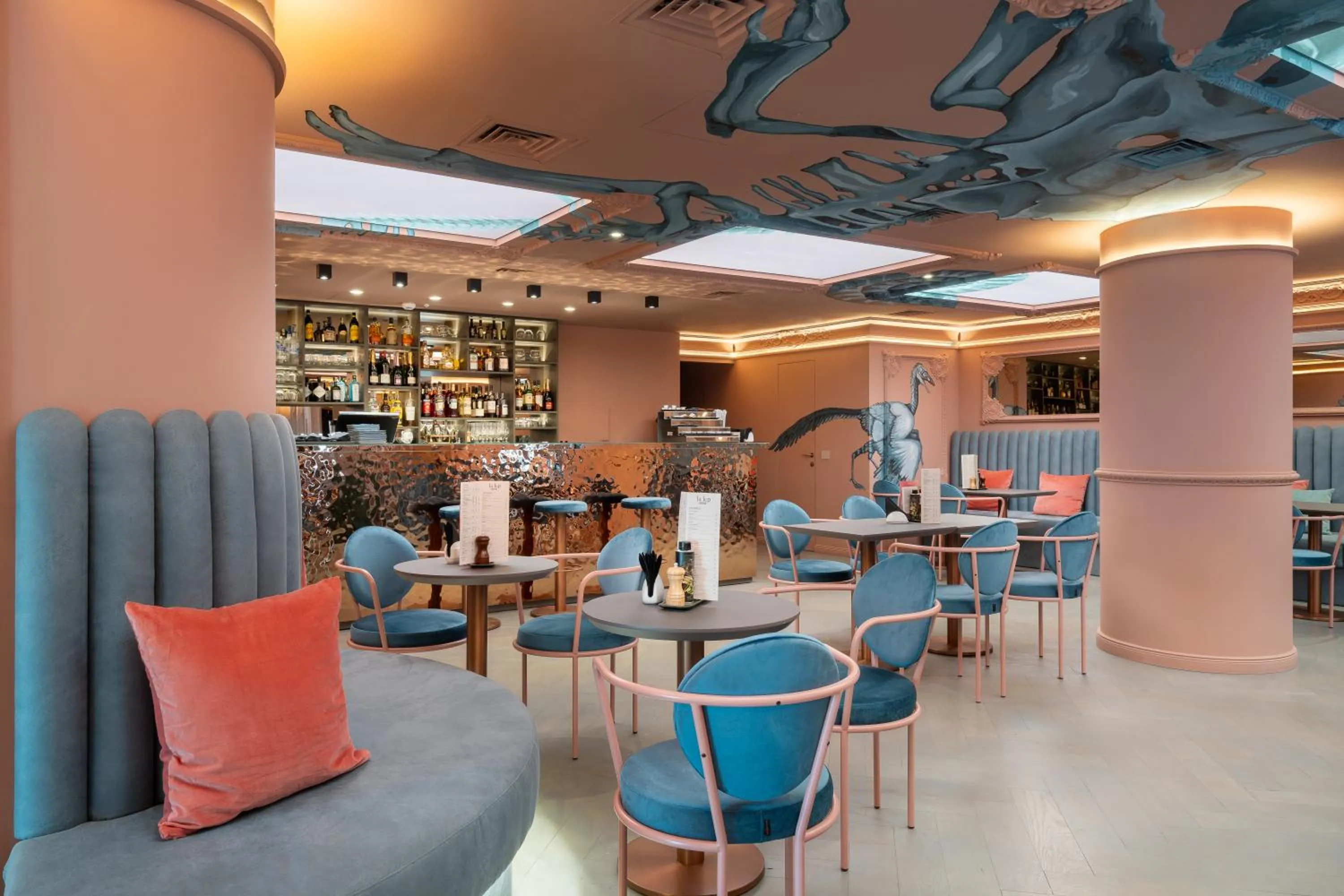 Restaurant/places to eat in VISIONAPARTMENTS Bucharest Calea Victoriei