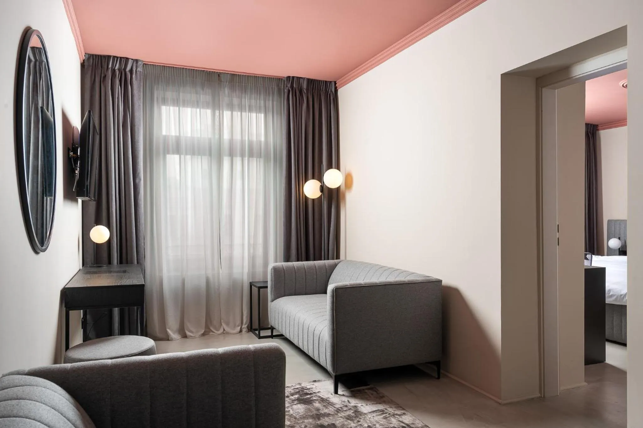 TV and multimedia in VISIONAPARTMENTS Bucharest Calea Victoriei