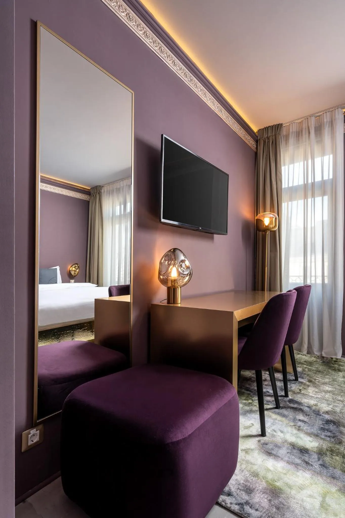 TV and multimedia, Bed in VISIONAPARTMENTS Bucharest Calea Victoriei