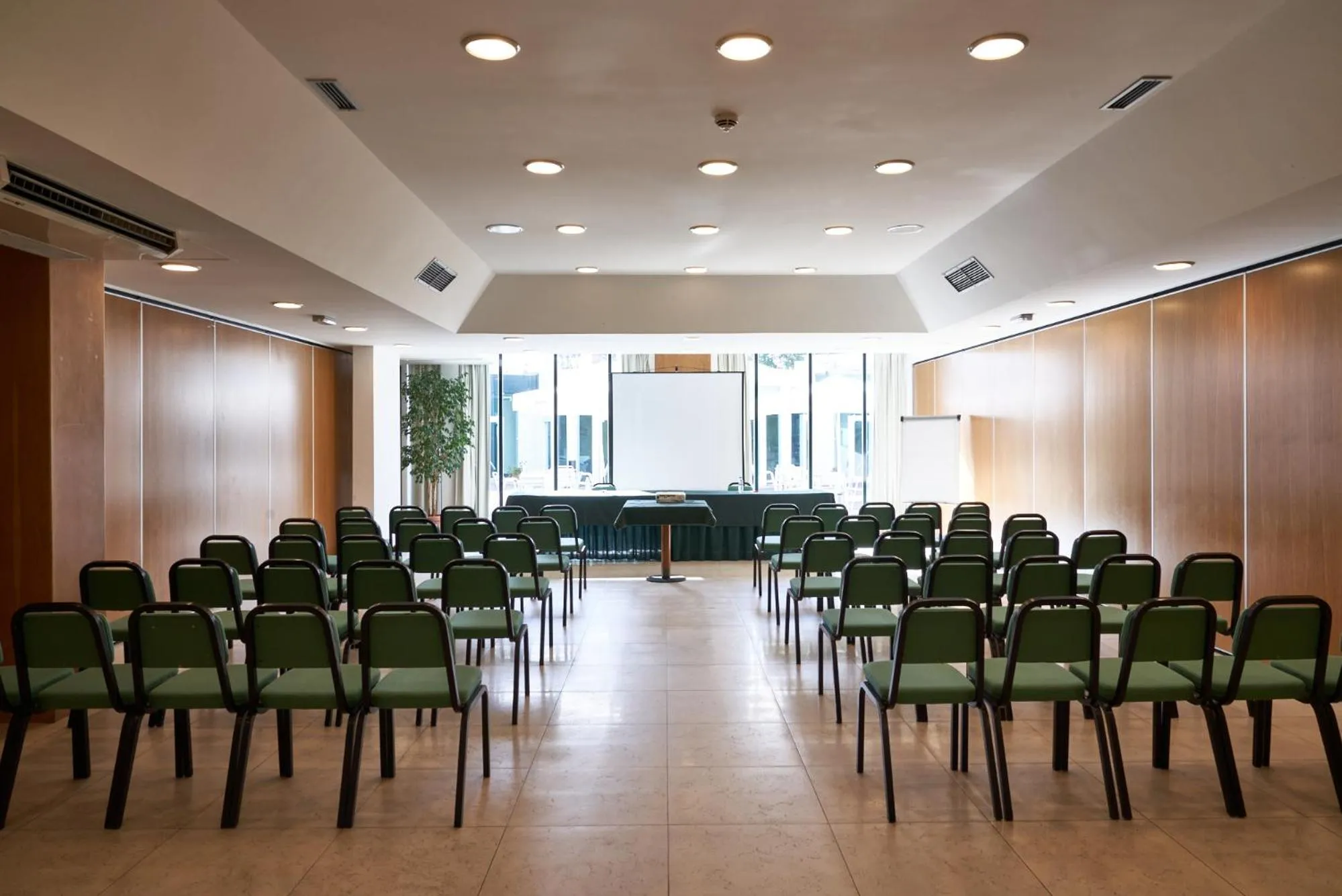 Meeting/conference room in Leziria Parque Hotel