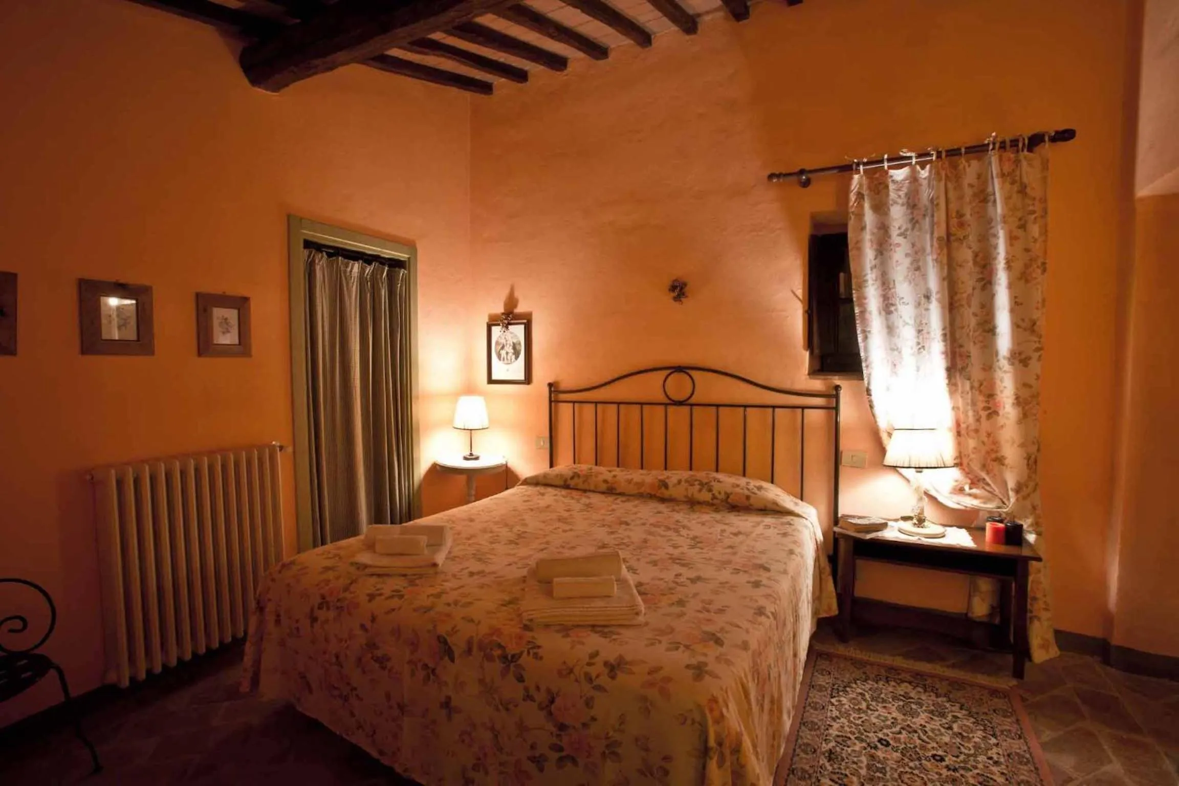 Bedroom, Bed in Le Mascie