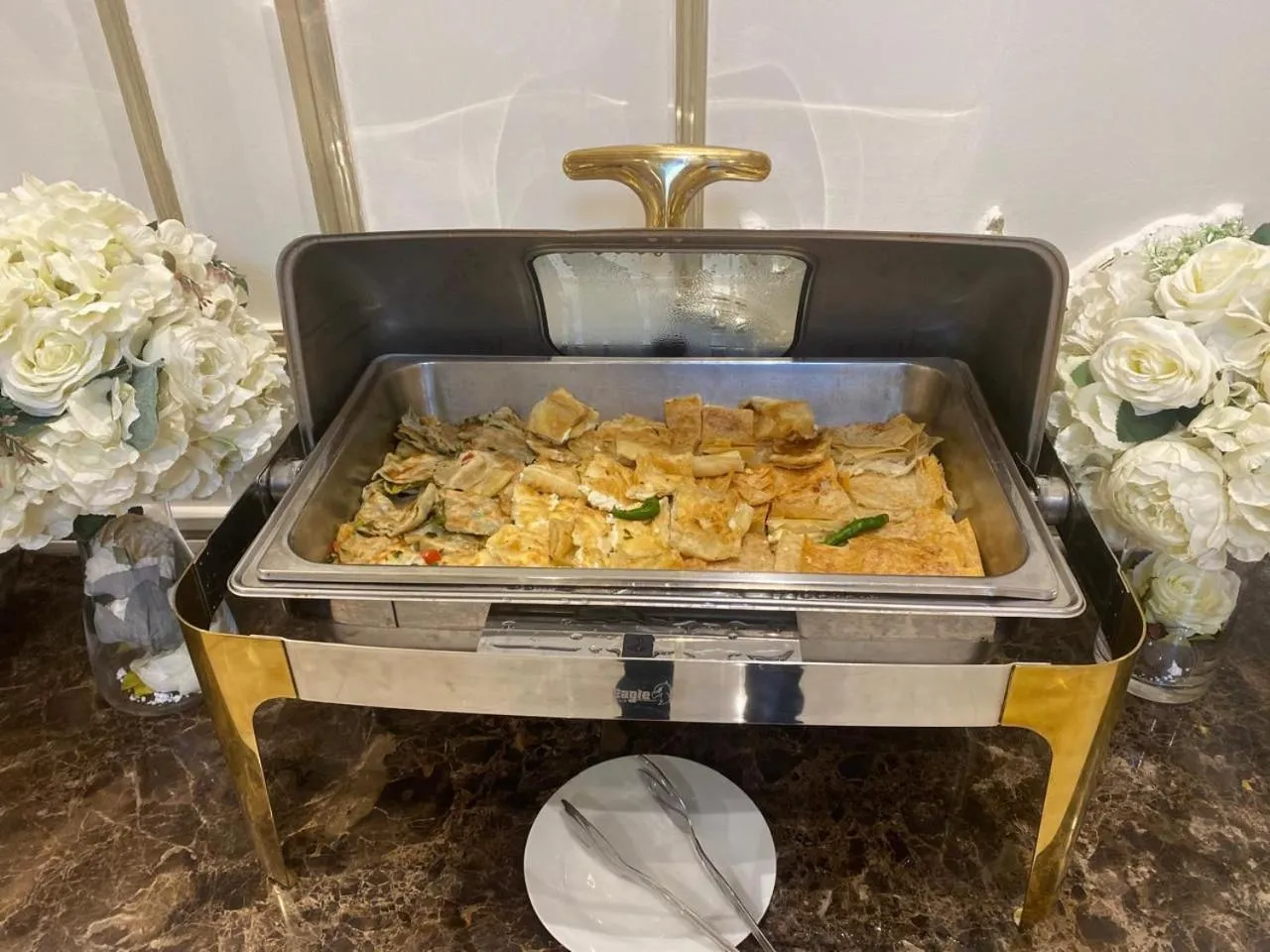 Restaurant/places to eat in Areen Hotel فندق ارين