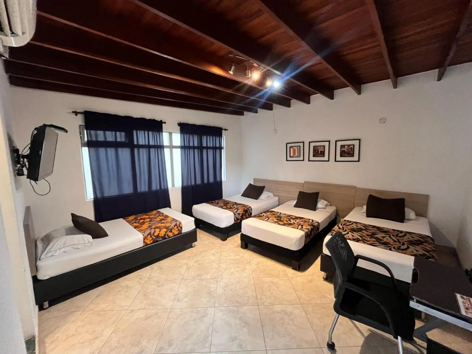 Bed in Hotel Quinta Avenida