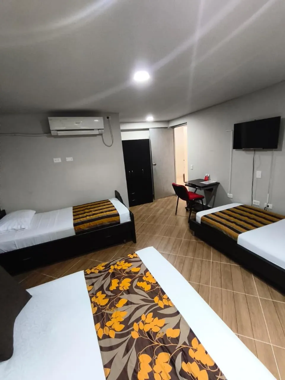 Bedroom, Bed in Hotel Quinta Avenida