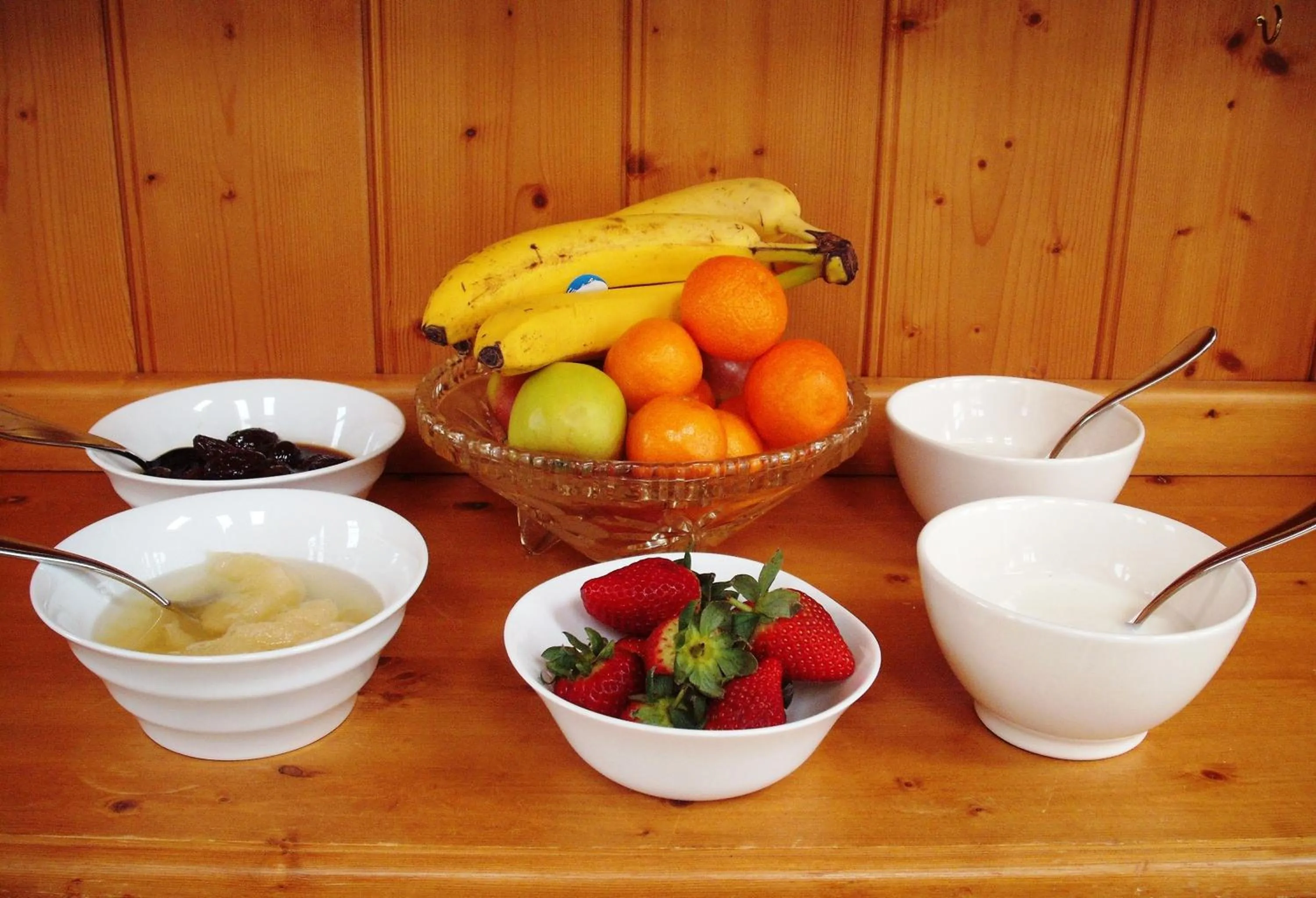 Continental breakfast in Maryville Bed and Breakfast