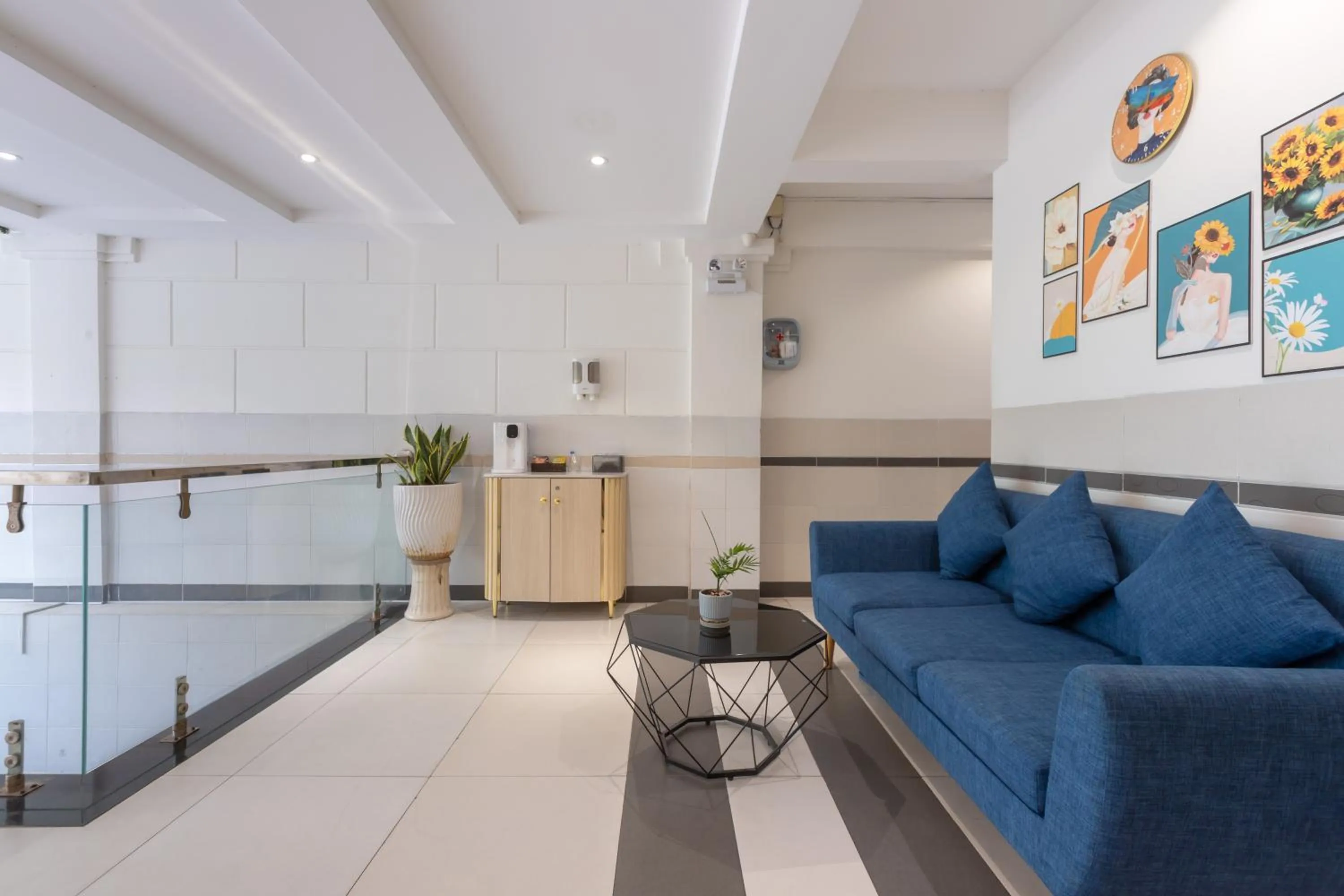 Bin Bin Hotel 5 - Near Lotte Mart D7