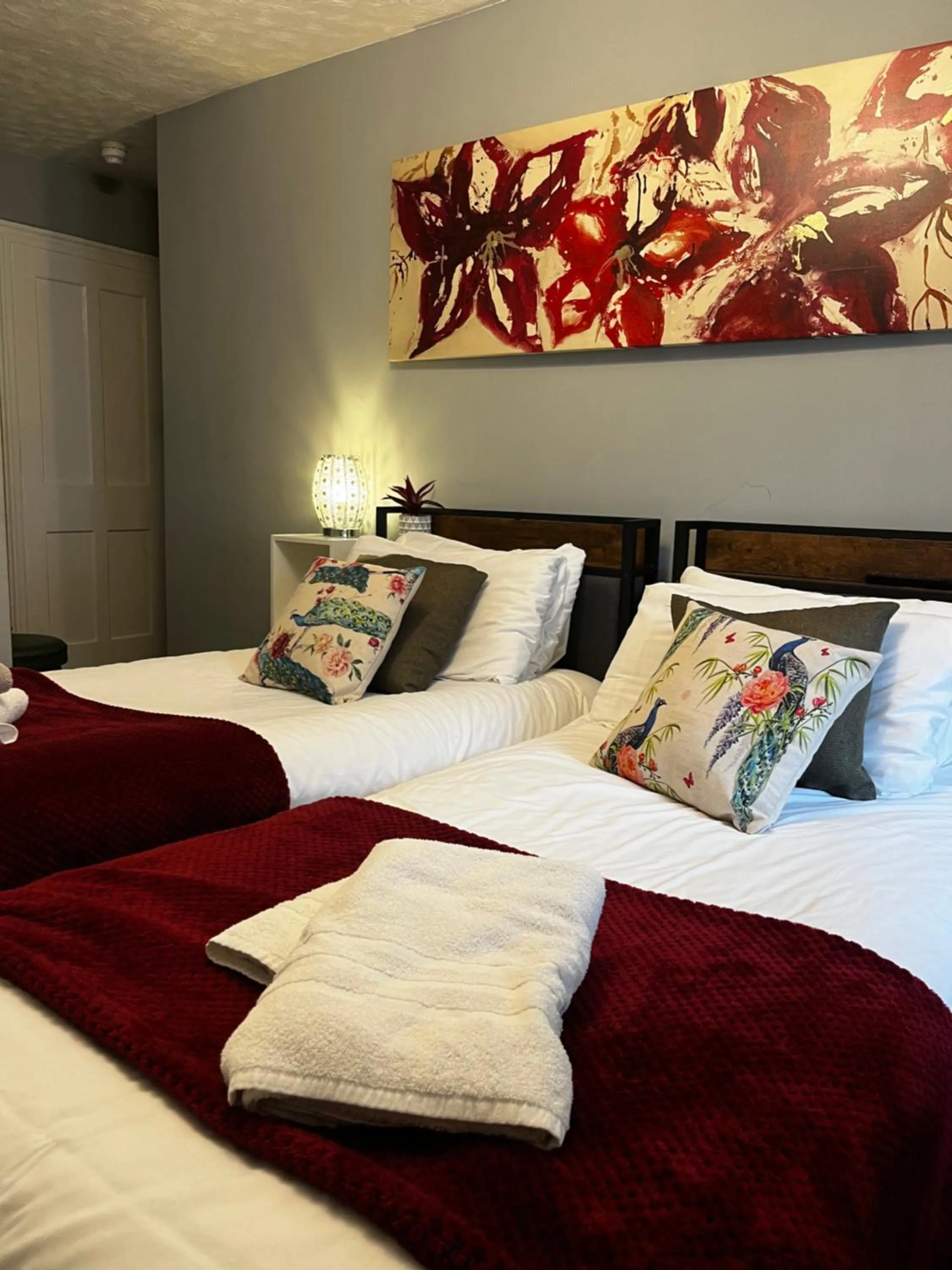 Bed in Relax Inn Guest House