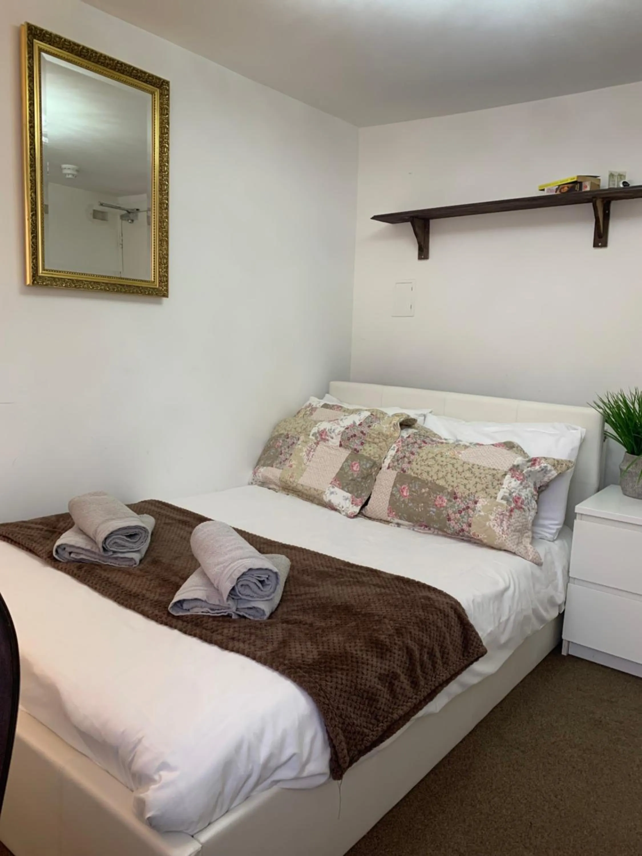 Bedroom, Bed in Relax Inn Guest House