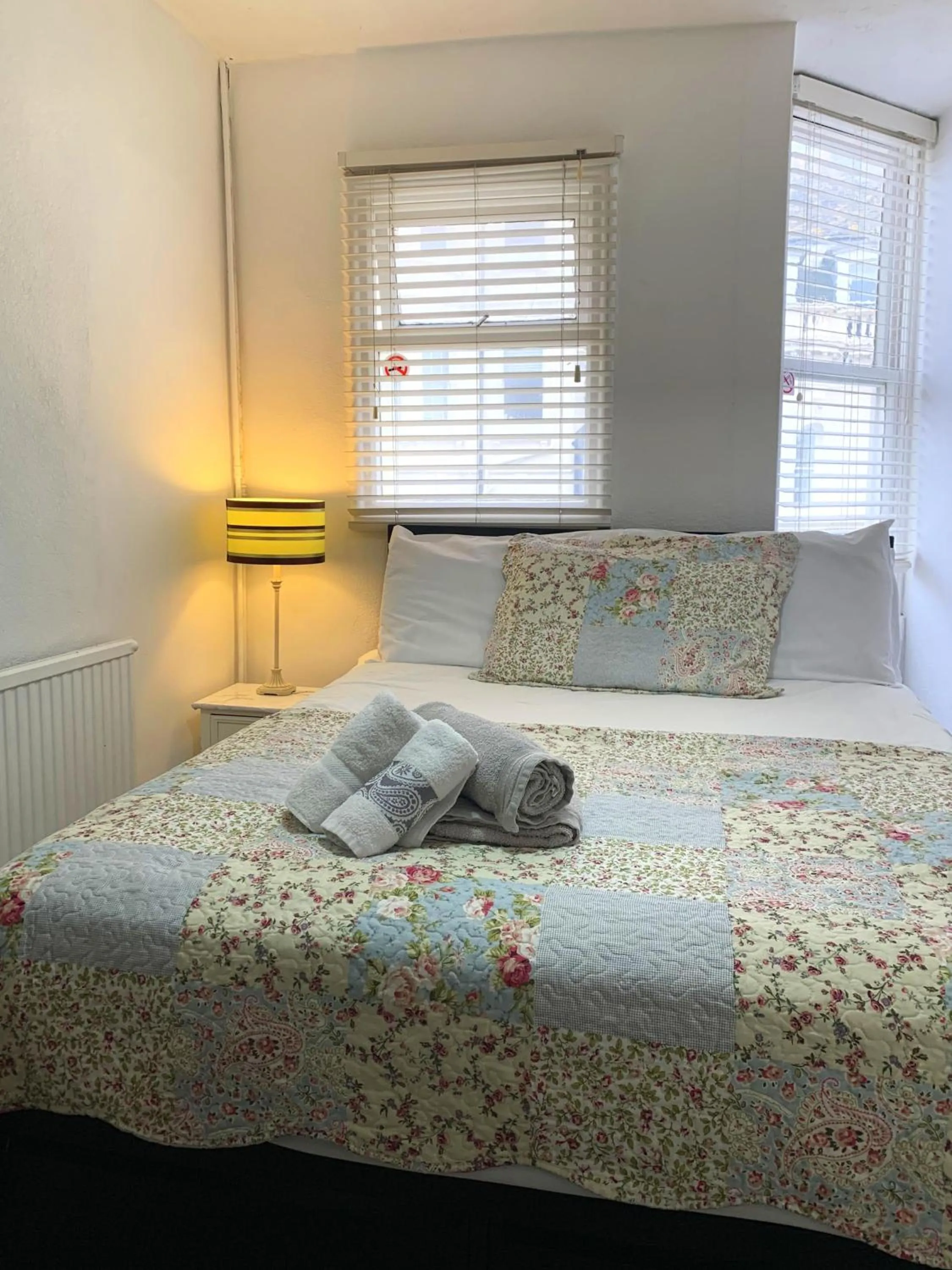 Bedroom, Bed in Relax Inn Guest House