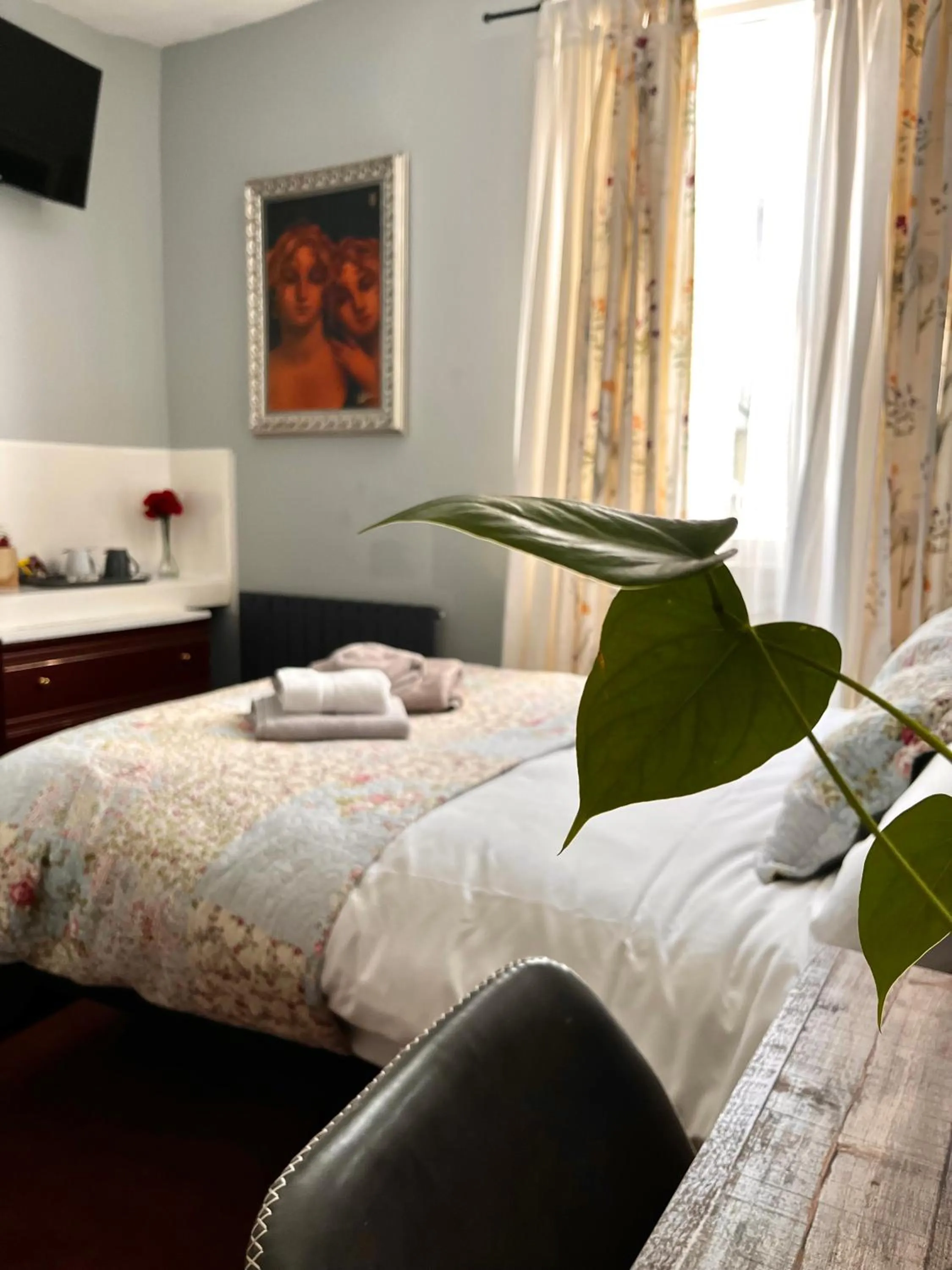 Bed in Relax Inn Guest House