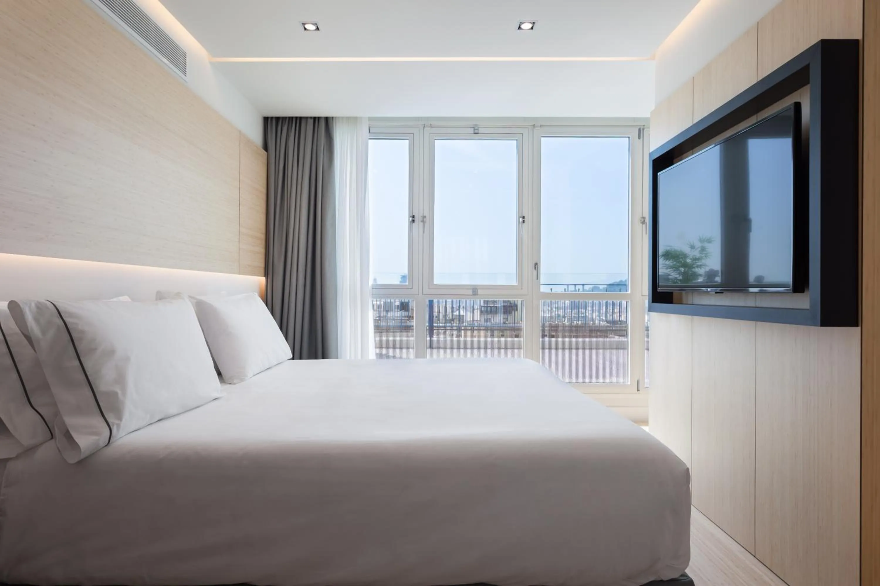 Balcony/Terrace, Bed in Exe Plaza Catalunya