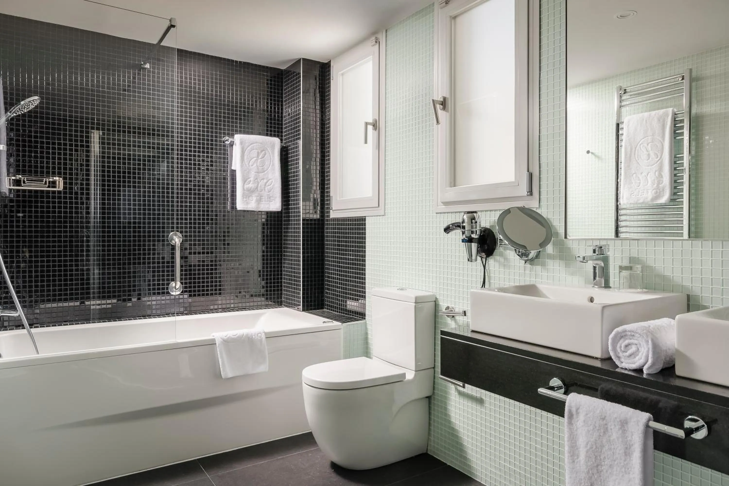 Bathroom in Exe Plaza Catalunya