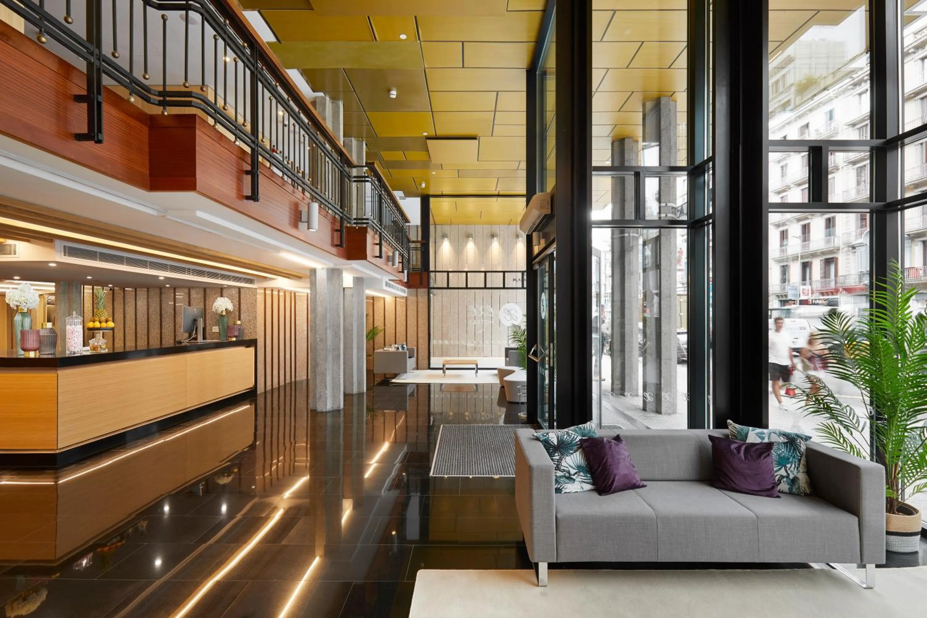 Lobby or reception in Exe Plaza Catalunya