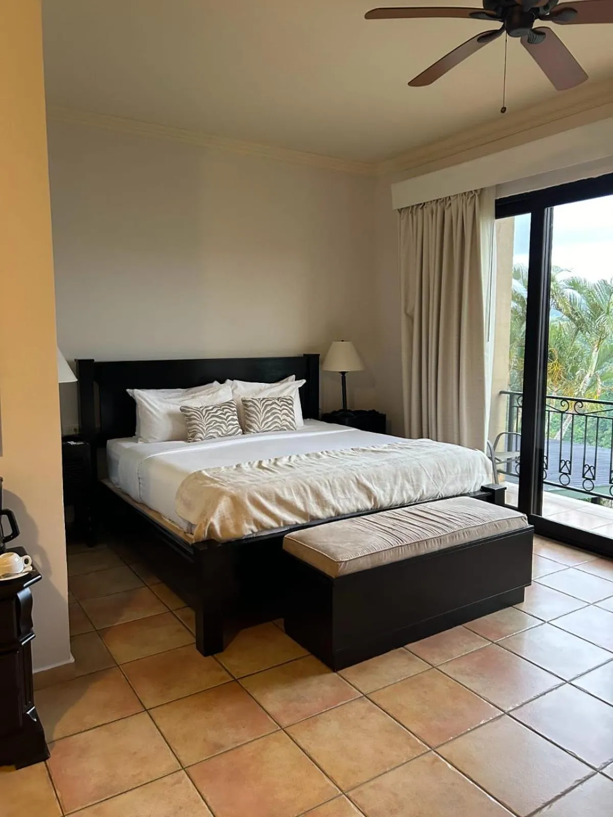 Bed in Hacienda Los Molinos Boutique Hotel & Villas