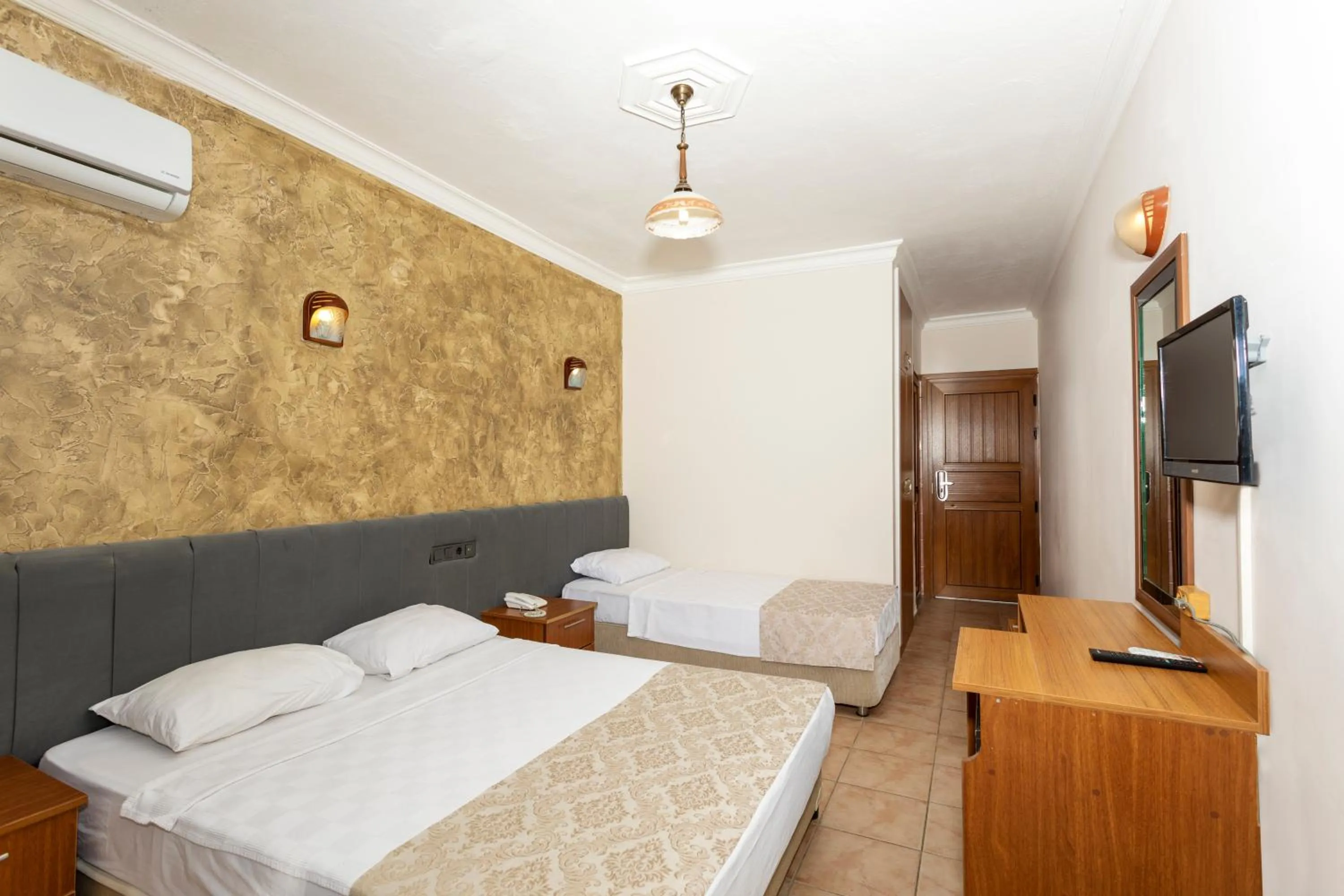 Photo of the whole room, Bed in Gumbet Anil Beach