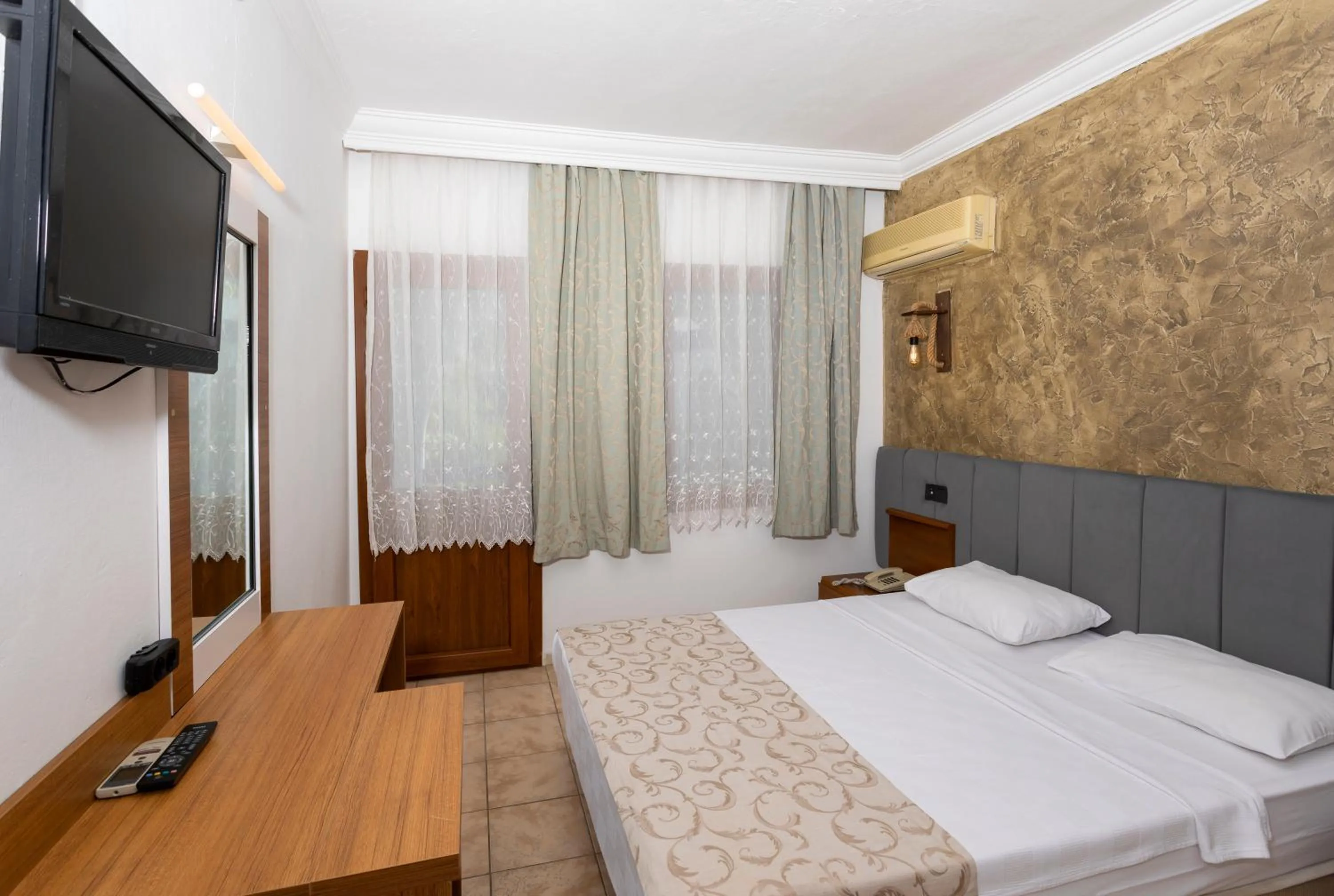 Photo of the whole room, Bed in Gumbet Anil Beach