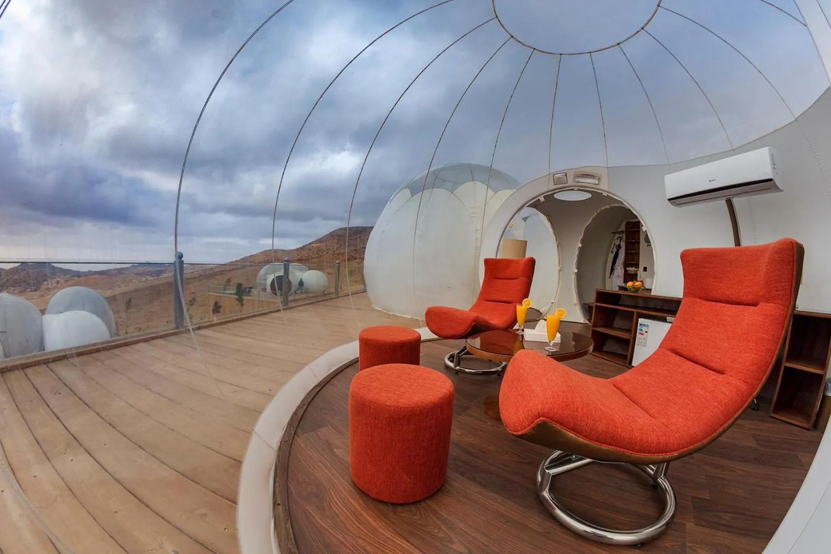 Seating area in Petra Bubble Luxotel