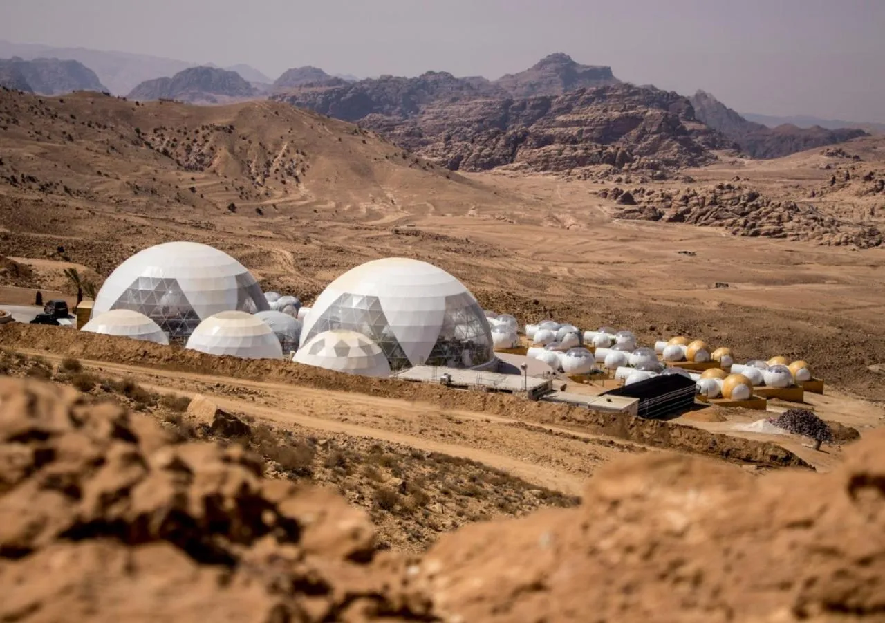 Petra Bubble Luxotel