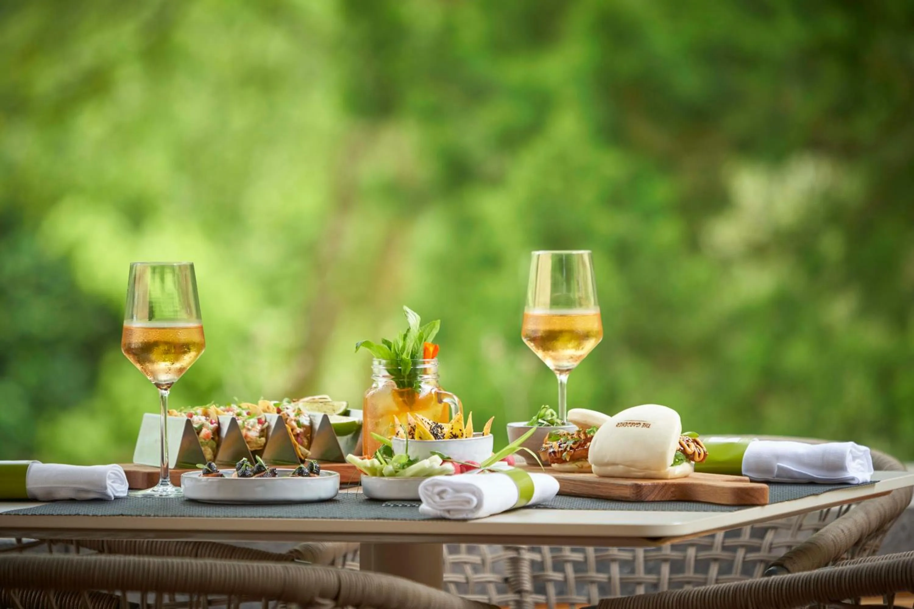 Lounge or bar in Terra Nostra Garden Hotel