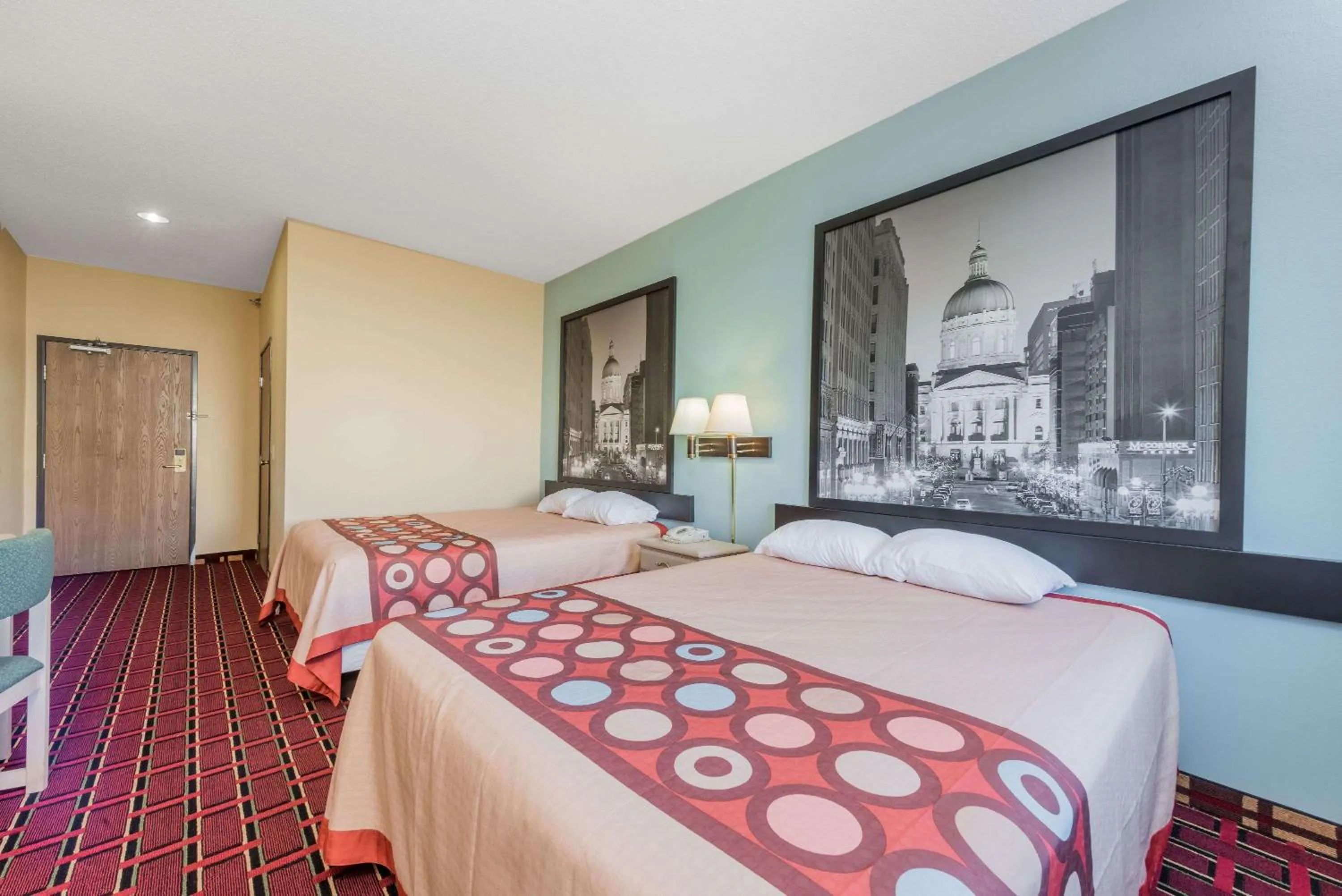 Photo of the whole room, Bed in Super 8 by Wyndham Martinsville