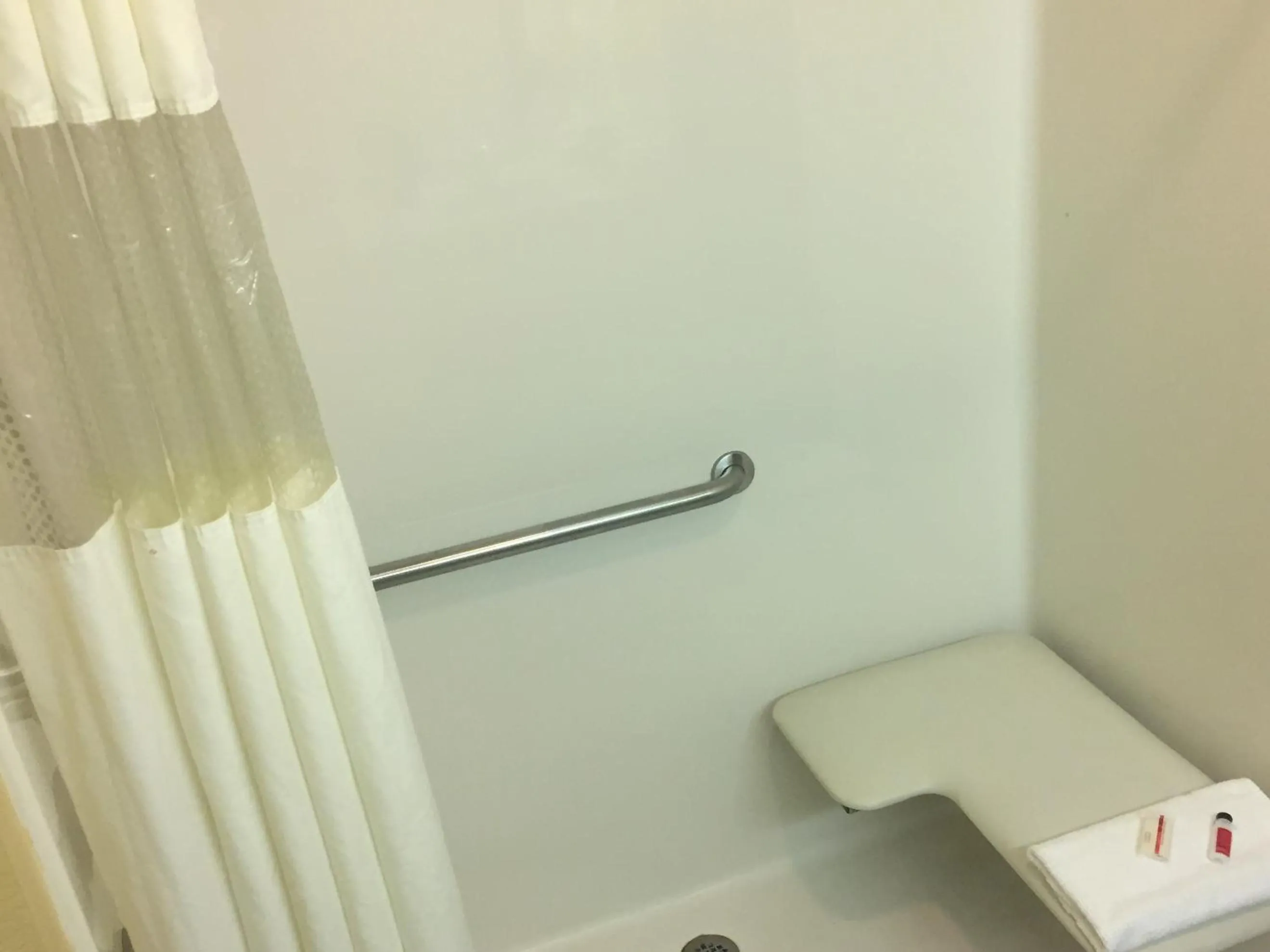 Super 8 by Wyndham Martinsville