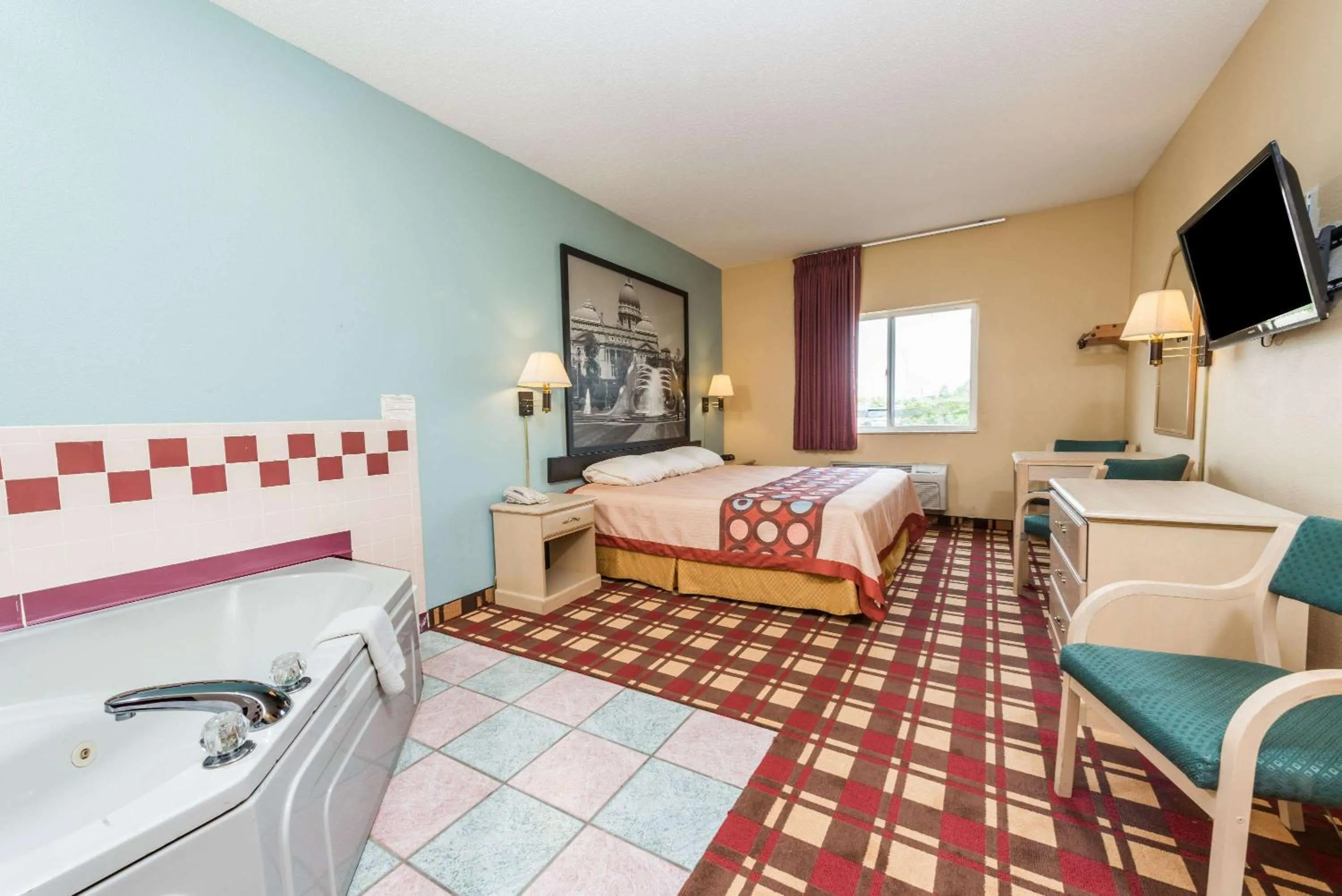 On site, Bed in Super 8 by Wyndham Martinsville