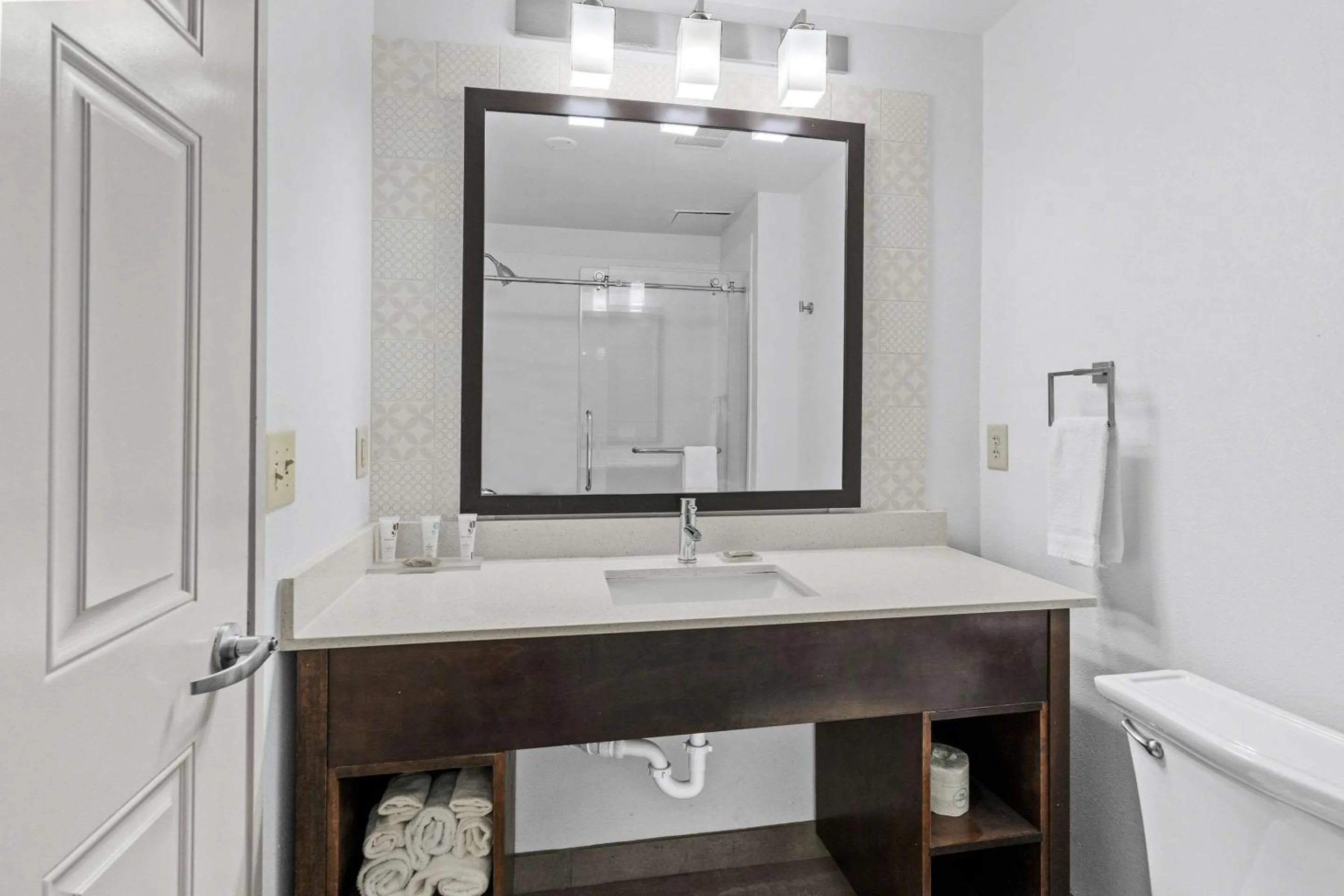 Bedroom in Country Inn & Suites by Radisson, Myrtle Beach, SC