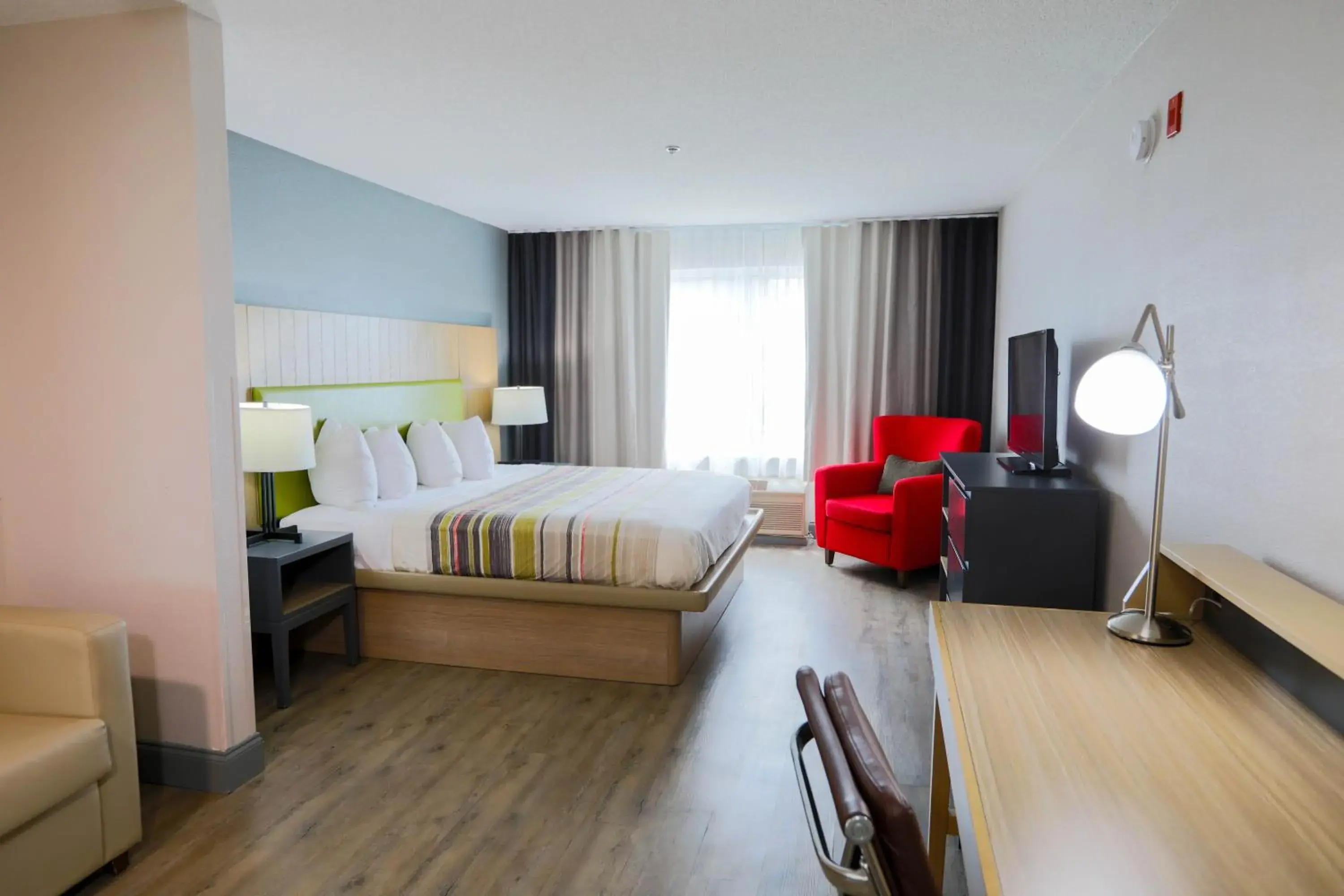 Studio King Suite with Sofa-bed - Non Smoking in Country Inn & Suites by Radisson, Myrtle Beach, SC Studio King Suite with Sofa-bed - Non Smoking in Country Inn & Suites by Radisson, Myrtle Beach, SC