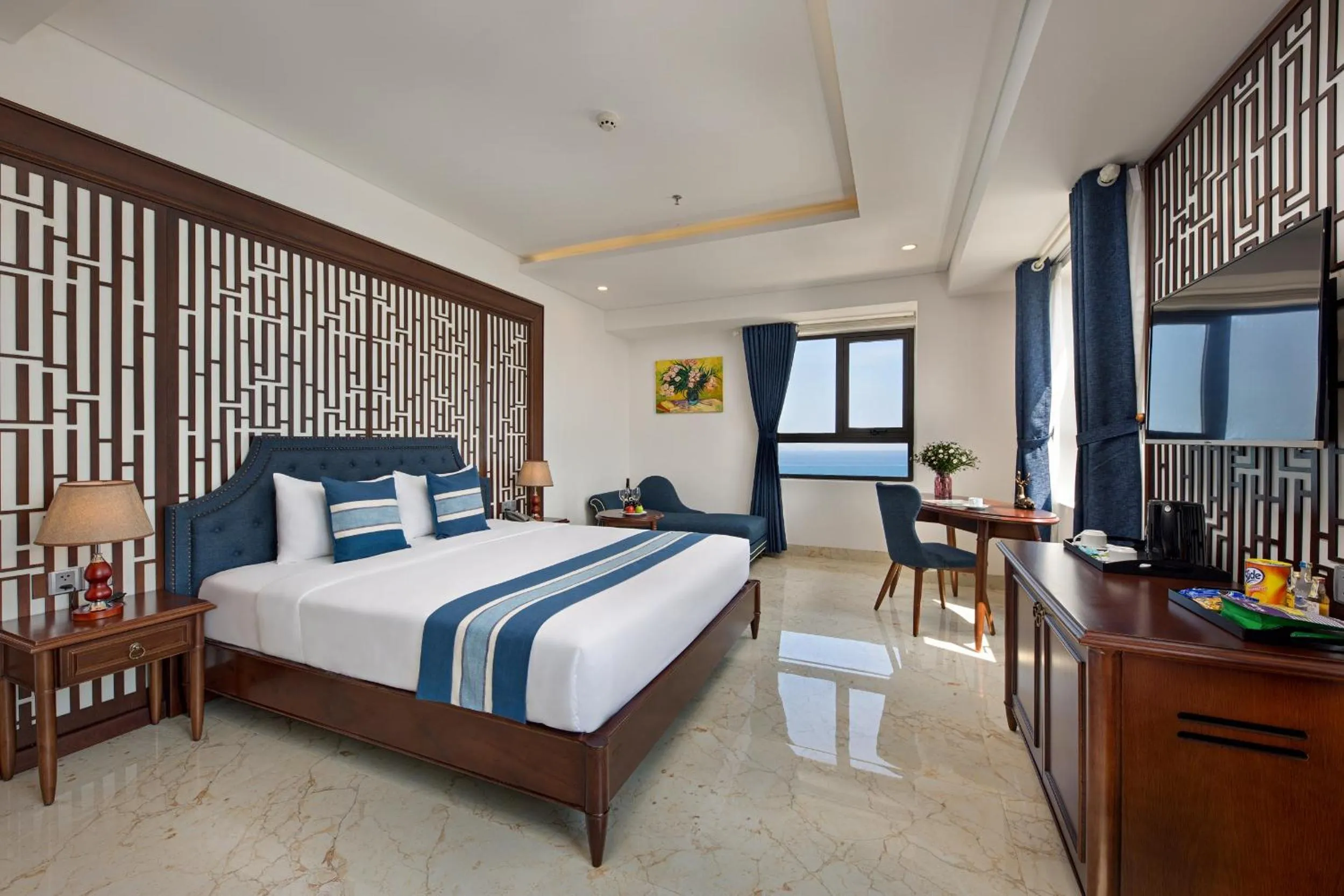 Photo of the whole room, Bed in Eden Ocean View Hotel Da Nang