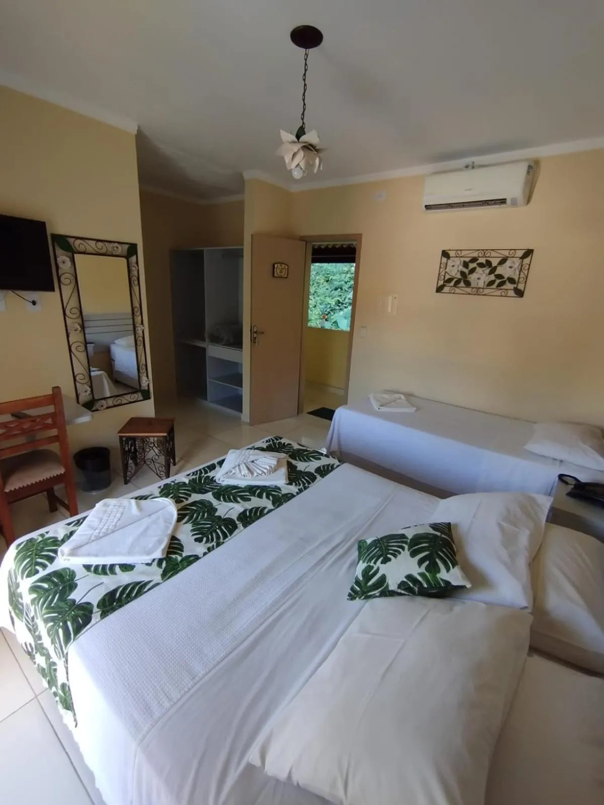 Bedroom, Bed in Hotel Rio Penedo