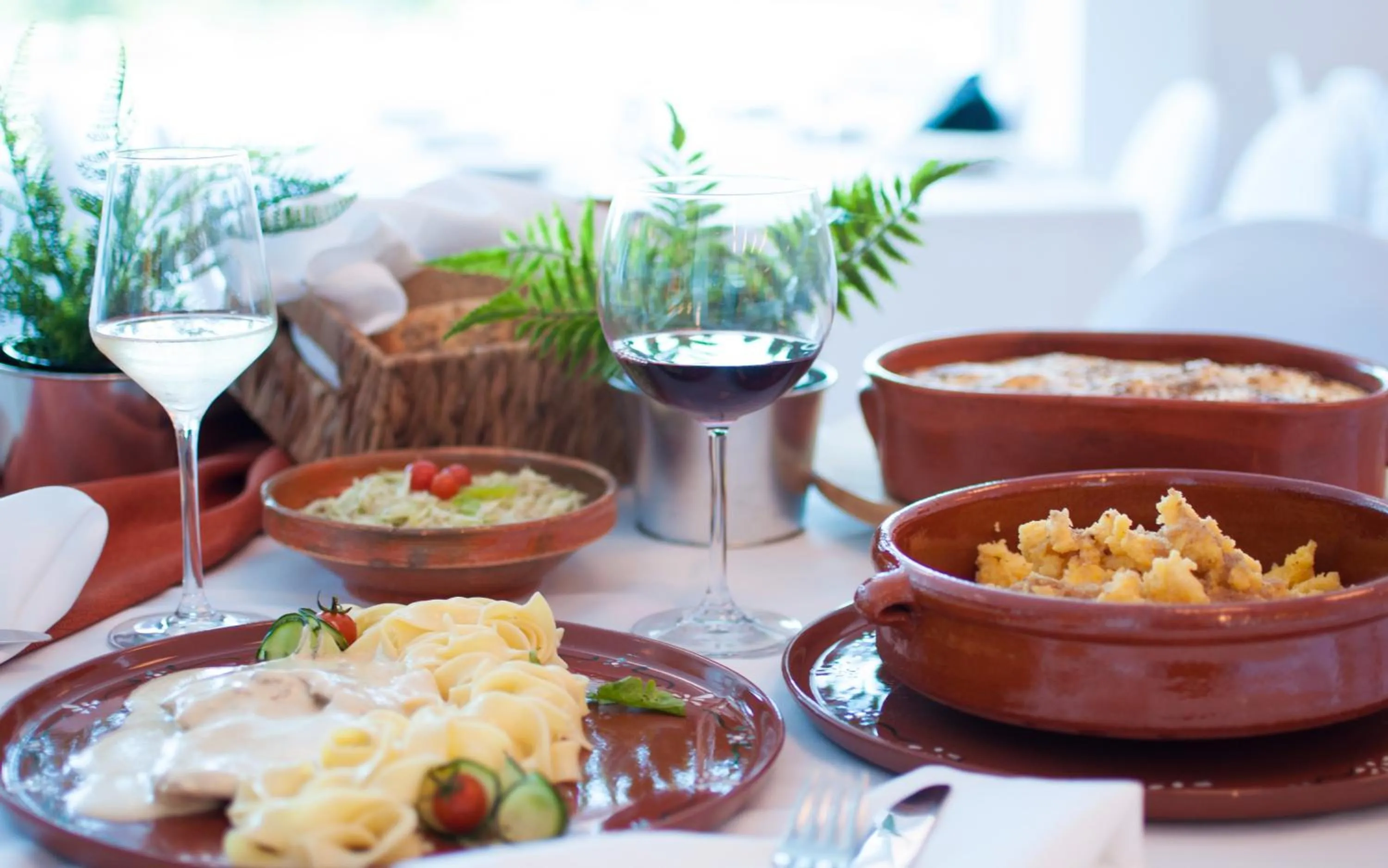 Restaurant/places to eat in Hotel Park Superior 3*