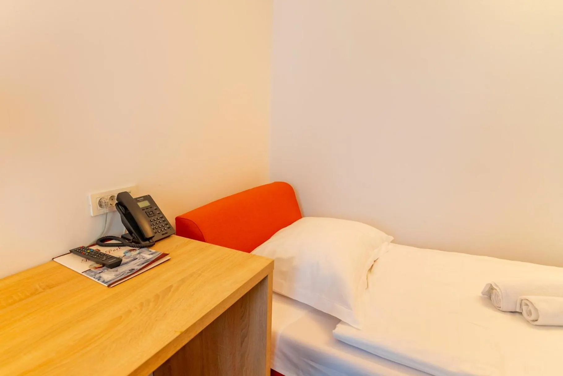 Bed in Hotel Park Superior 3*