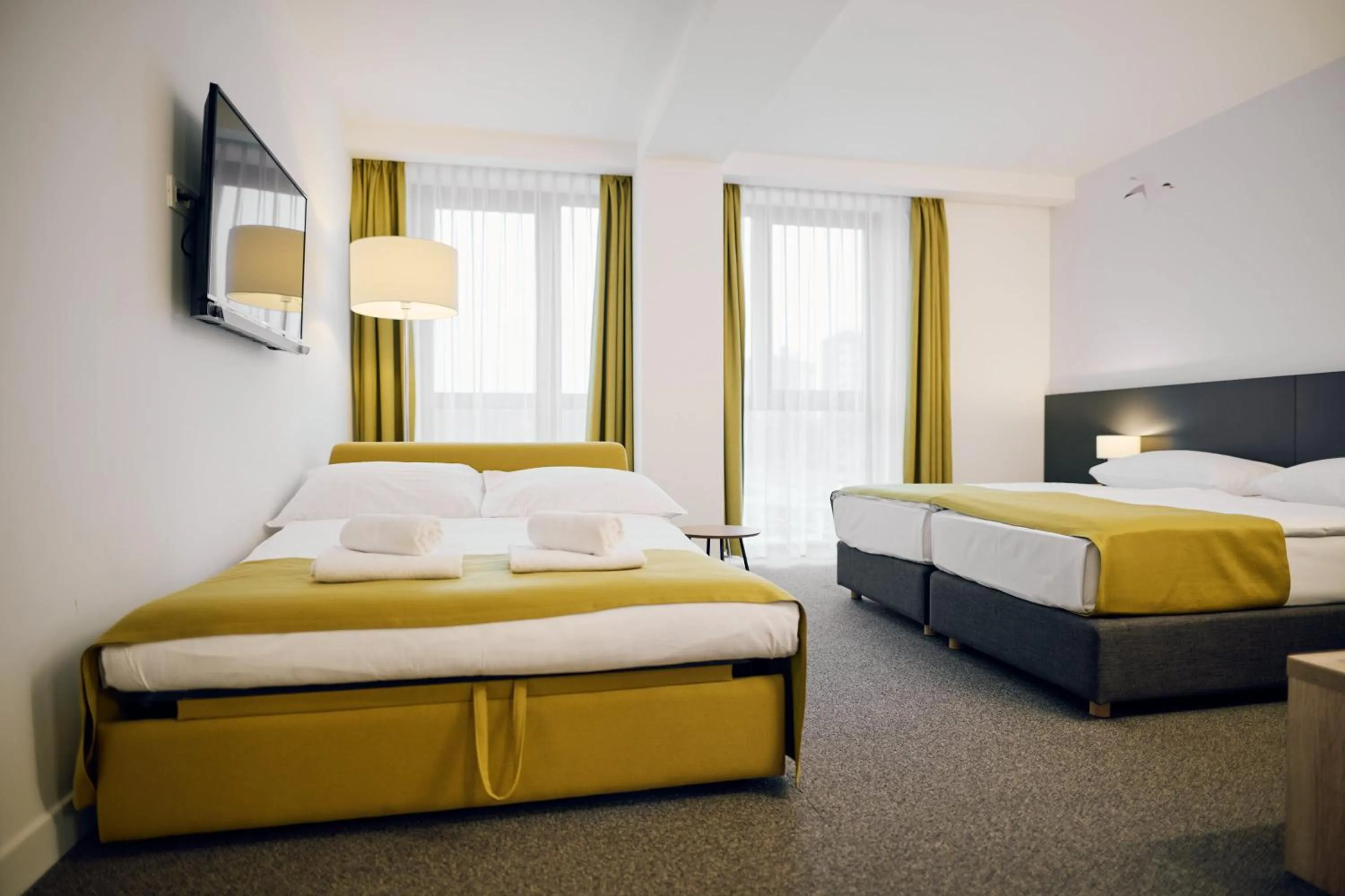 Bed in Hotel Park Superior 3*